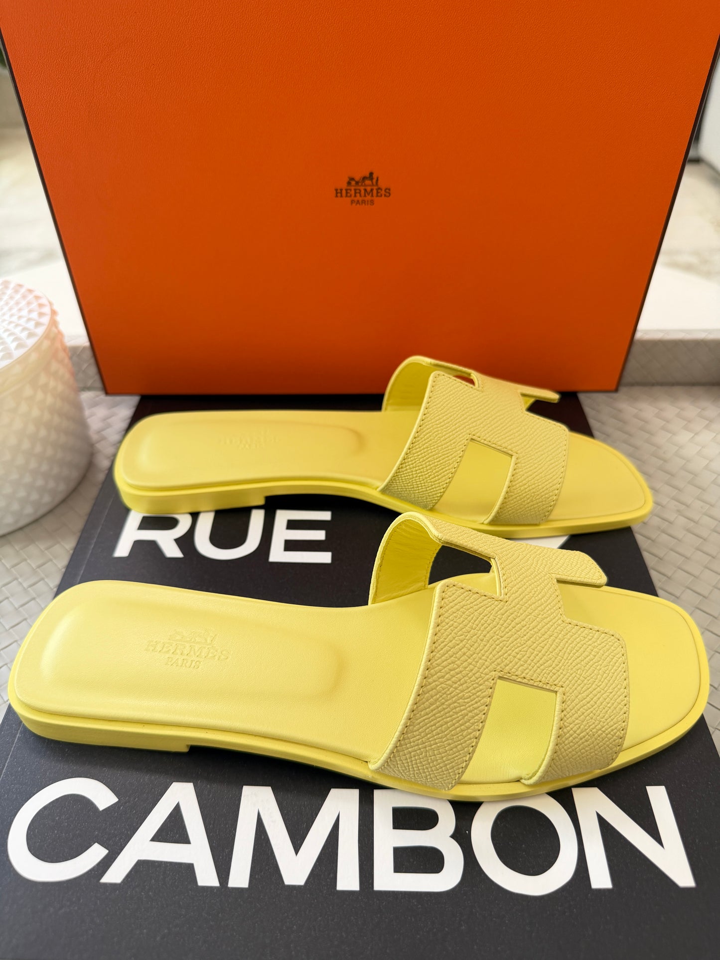 HERMES Oran Bright Yellow Jaune D'orge Epsom Leather Logo Sandals Flats Mules