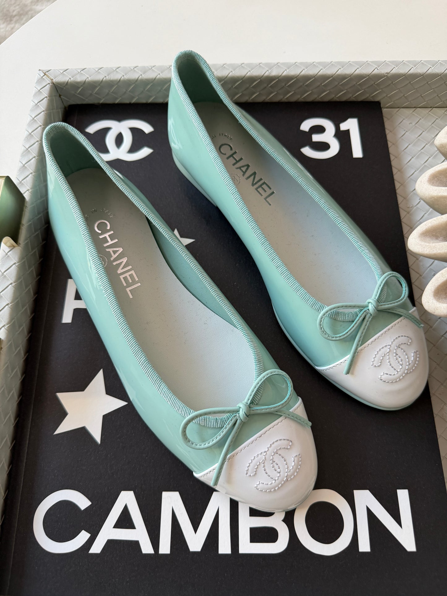 CHANEL MINTY TURQUOISE LIGHT GREEN PATENT LEATHER WHITE CC CAP TOE BALLET BALLERINA FLATS