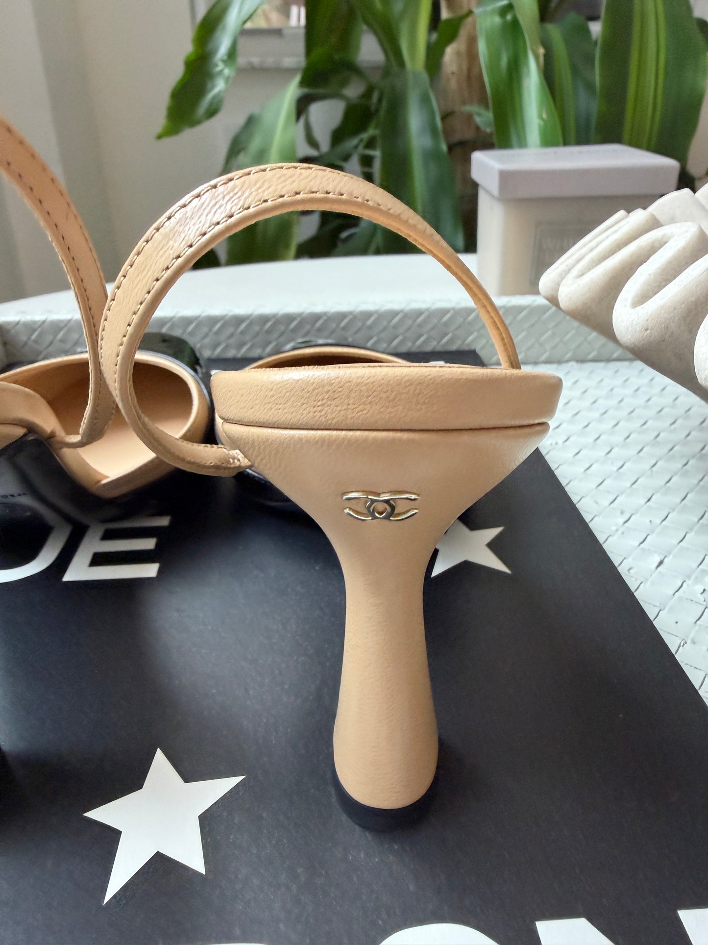 Chanel SS26 Beige Black Lambskin Patent Calfskin Leather Classic Slingbacks Pumps Heels