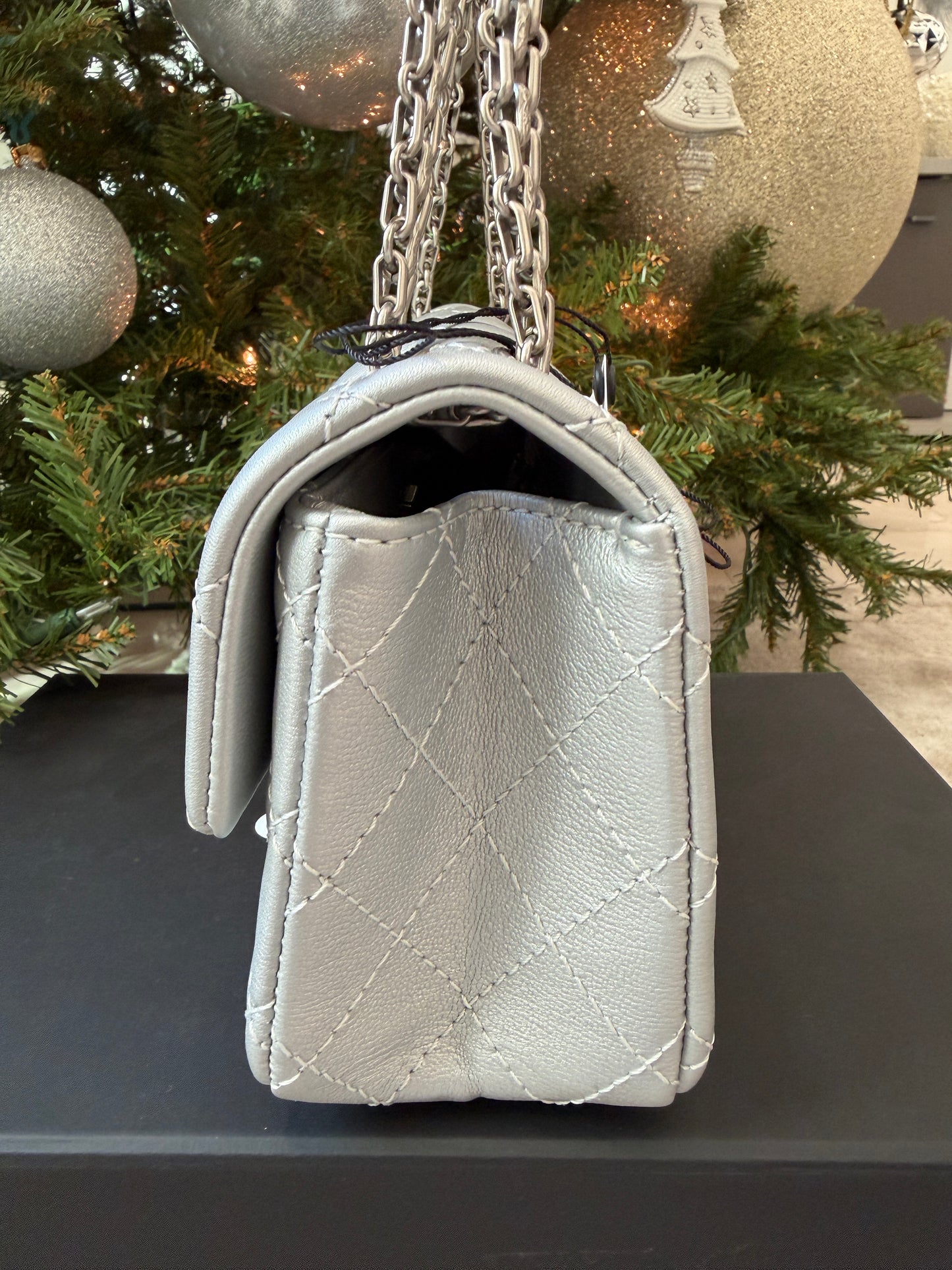 2021A CHANEL MINI REISSUE 2.55 METALLIC SILVER GOATSKIN LEATHER FLAP LEATHER BAG CHAIN CROSS BODY