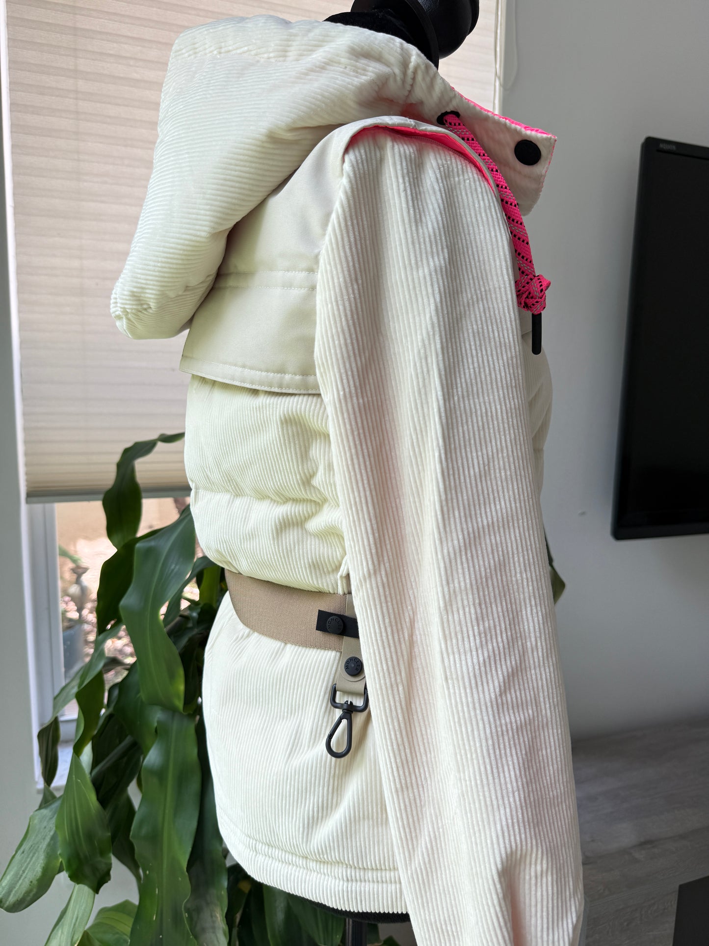 Moncler Grenoble Tetras Ivory Pink Off-White Corduroy Down Puffer Apres Ski Jacket Belt Vest Removable Sleeves