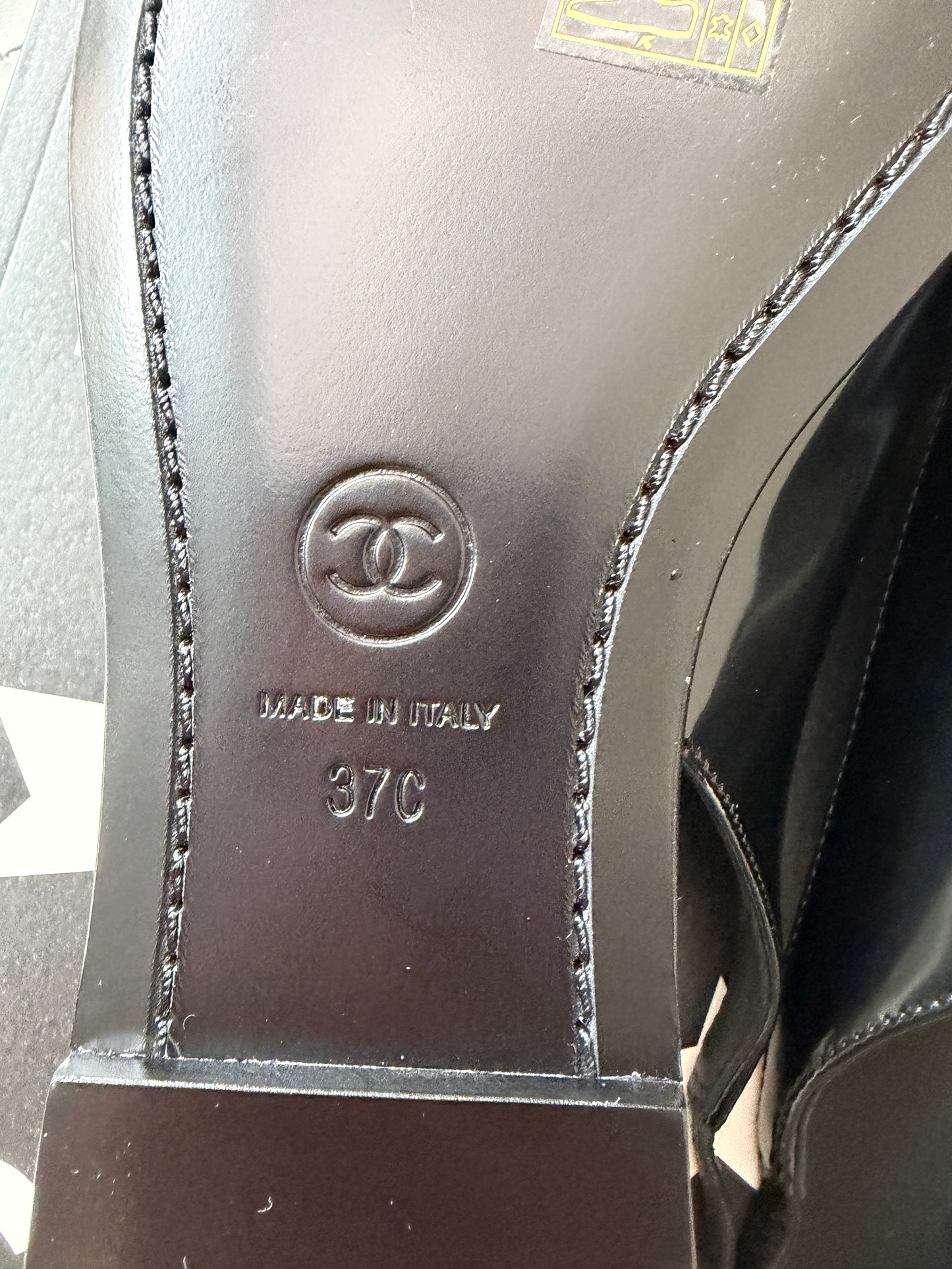 CHANEL F/W 2026 BLACK SHINY CALFSKIN LEATHER SLINGBACK LOAFER SHOES GOLD CC LOGO BLAZY