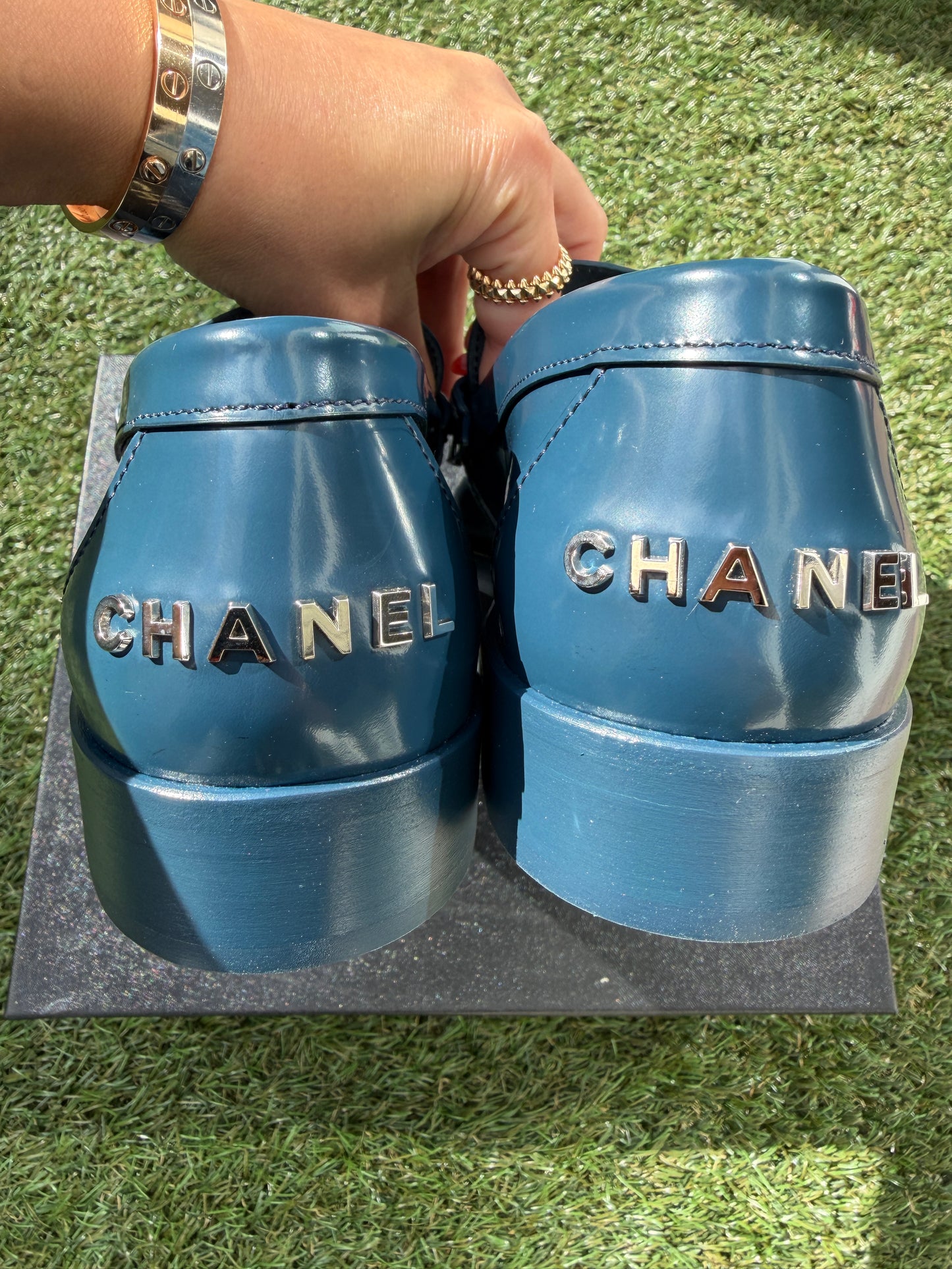 2023 CHANEL NAVY BLUE SHINY LEATHER SILVER LOGO LOAFERS OXFORD SHOES