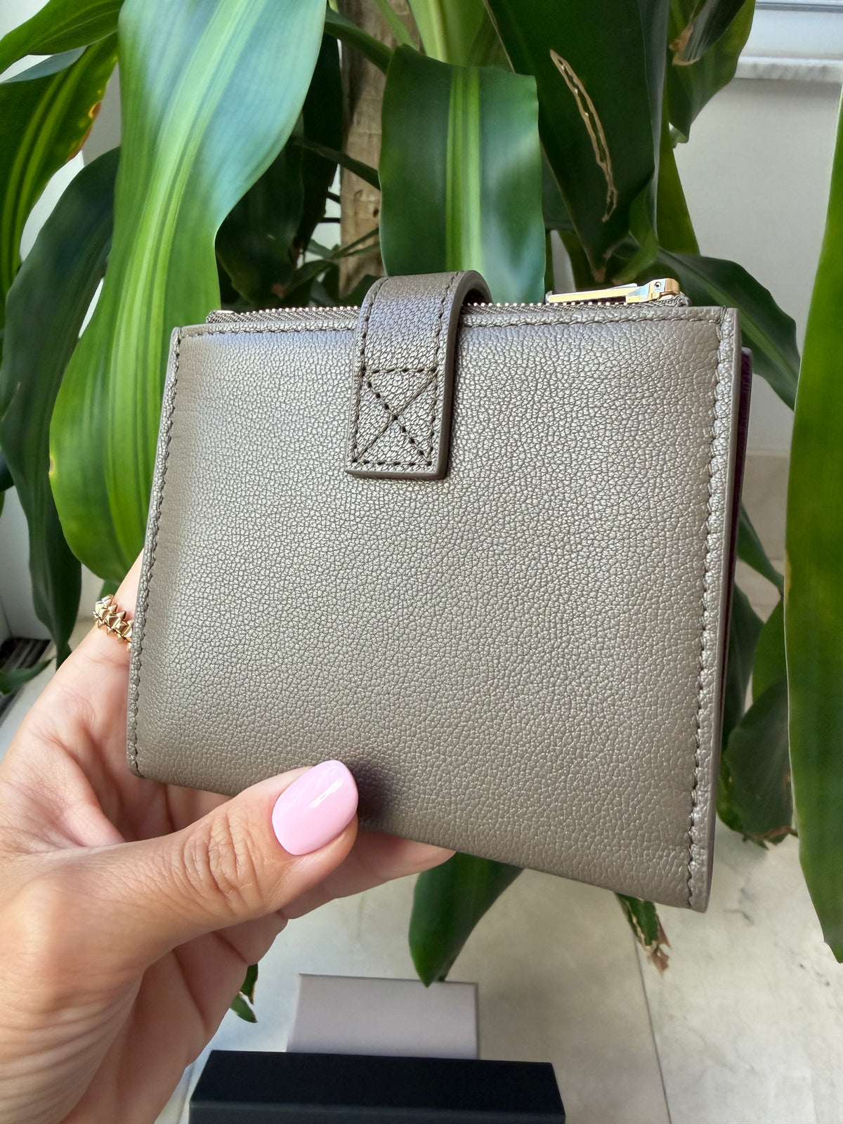 Chanel Metier’s d’Art 26A Bifold Dark Khaki Fonce Chèvre Leather Gold CC Logo Small Wallet Card Holder