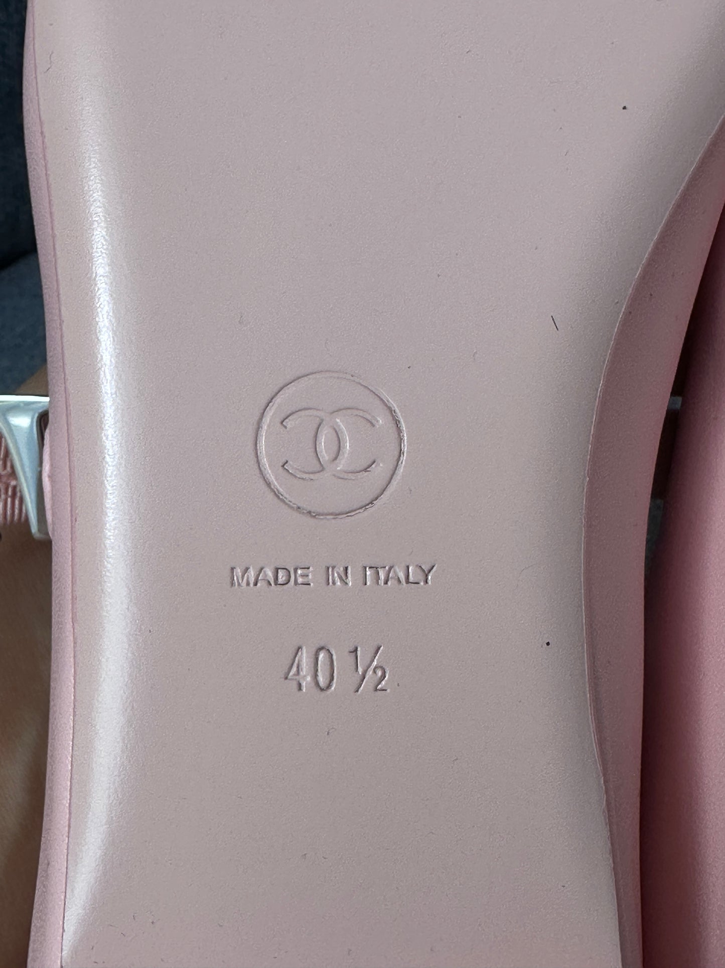 CHANEL CC LOGO LIGHT PINK LEATHER CAP TOE MARYJANE BALLET FLATS SHOES GOLD BUCKLE