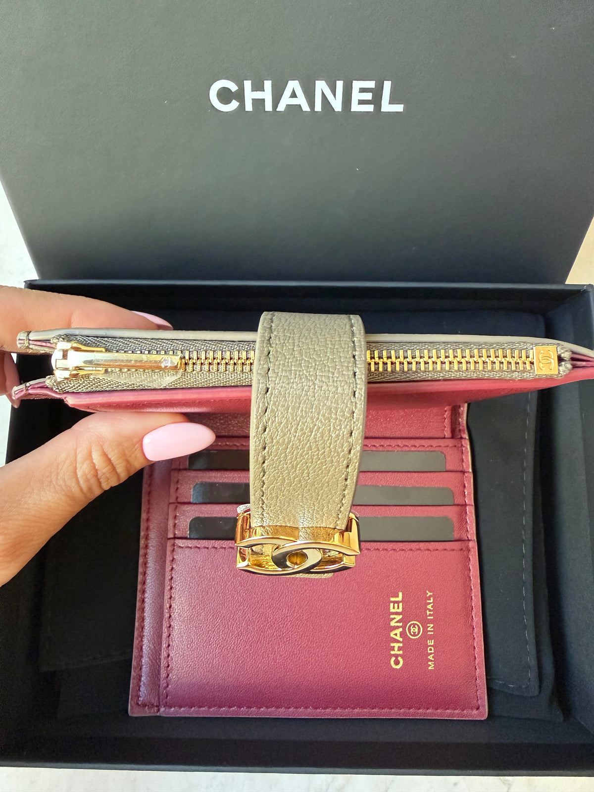 Chanel Metier’s d’Art 26A Bifold Dark Khaki Fonce Chèvre Leather Gold CC Logo Small Wallet Card Holder