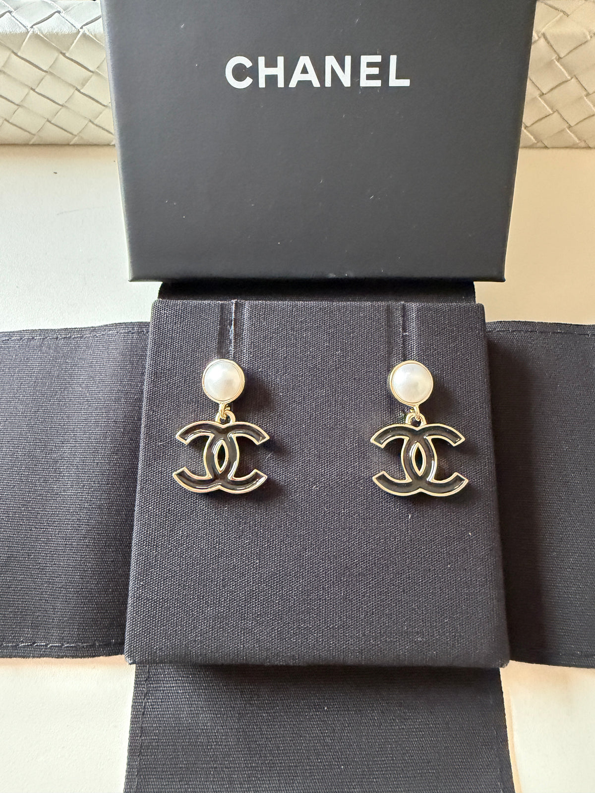 Chanel 26V CC Logo Black Metal Resin Gold Tone Stud White Pearl  Earrings Small
