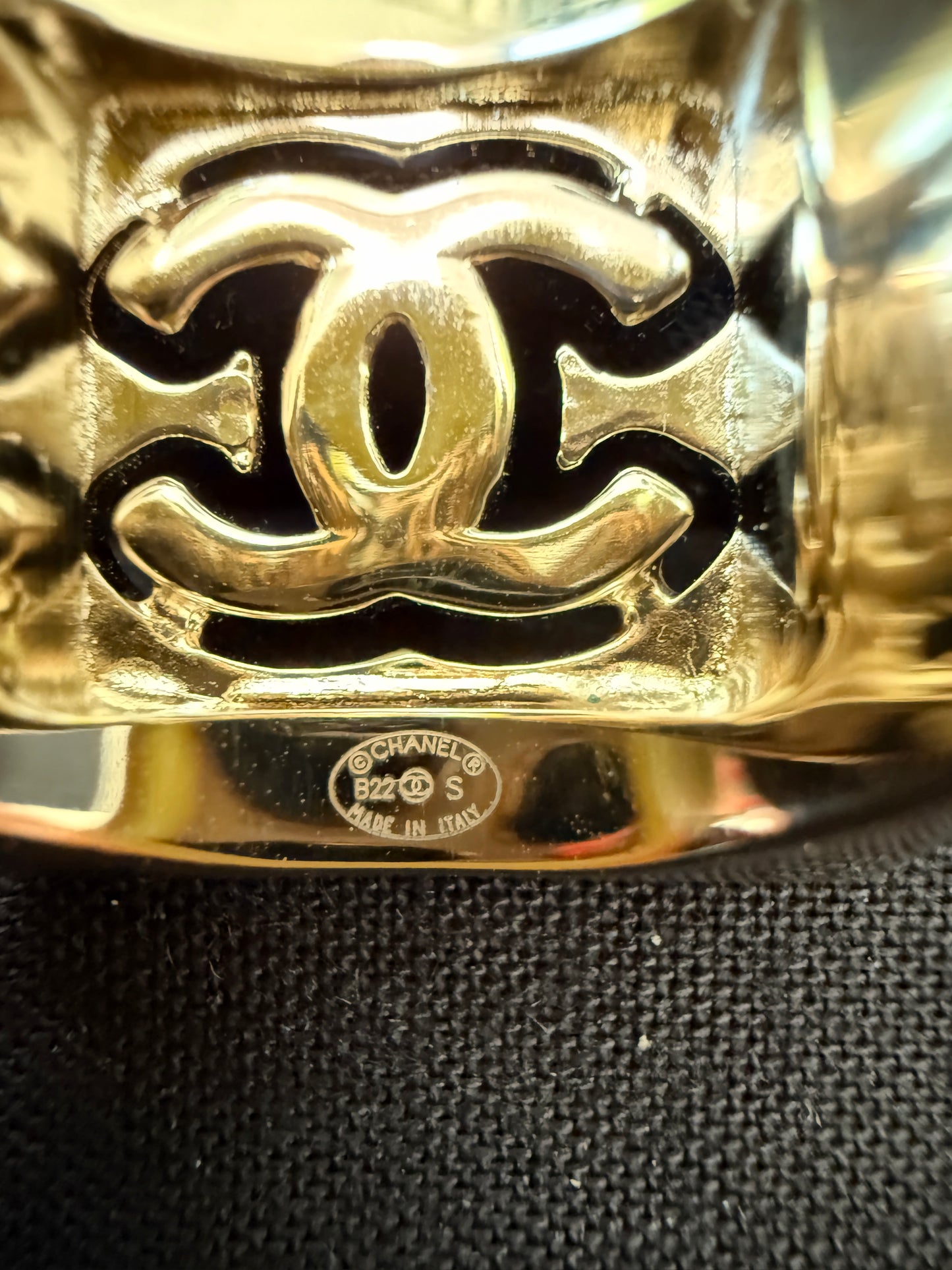 Chanel 22S CC Logo Crystals Strass Crystal Metal Gold Tone Square Ring