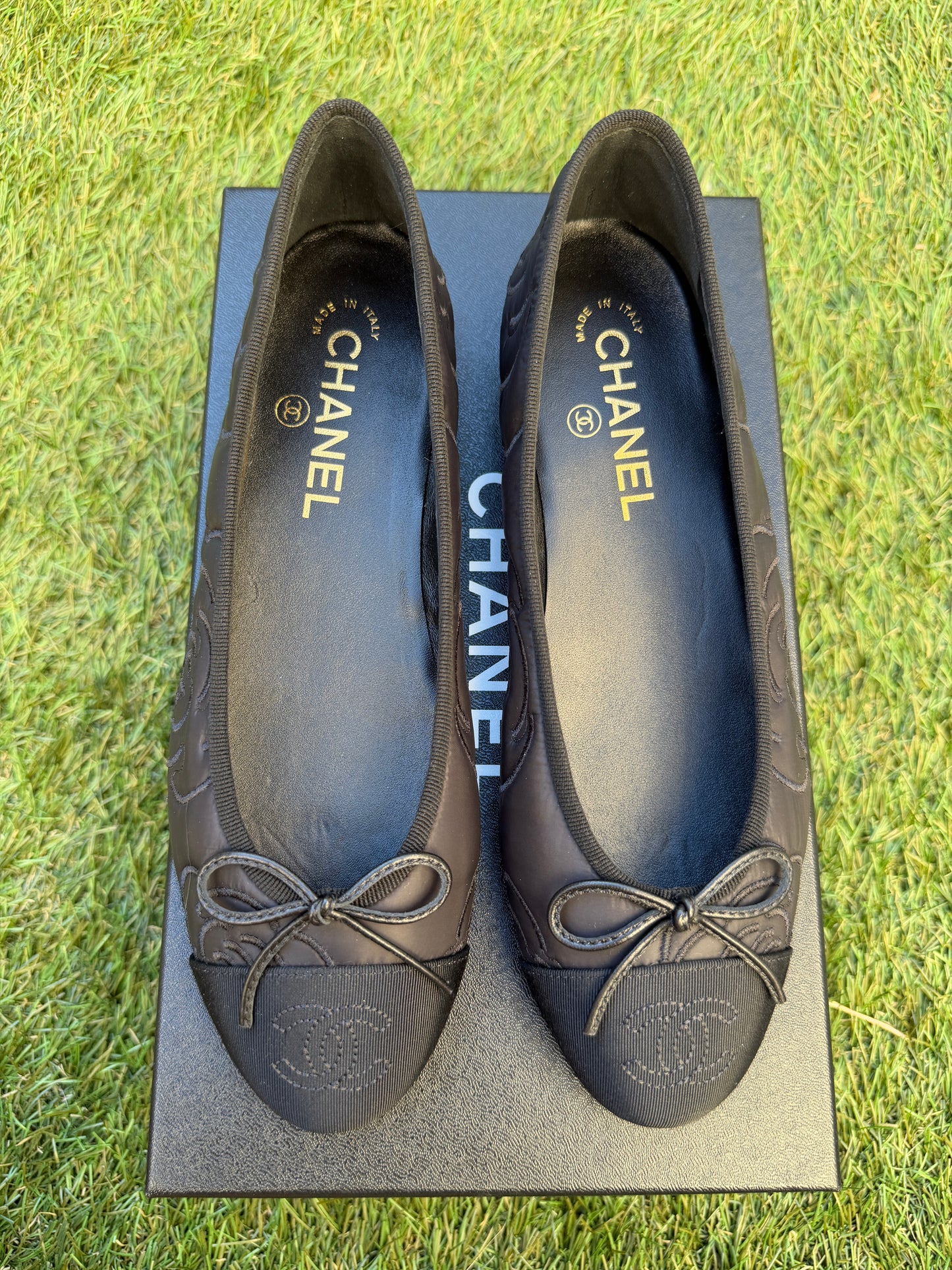 CHANEL CC LOGO CAMELLIA EMBOSSED BLACK NYLON BALLET BALLERINA FLATS CAP TOE