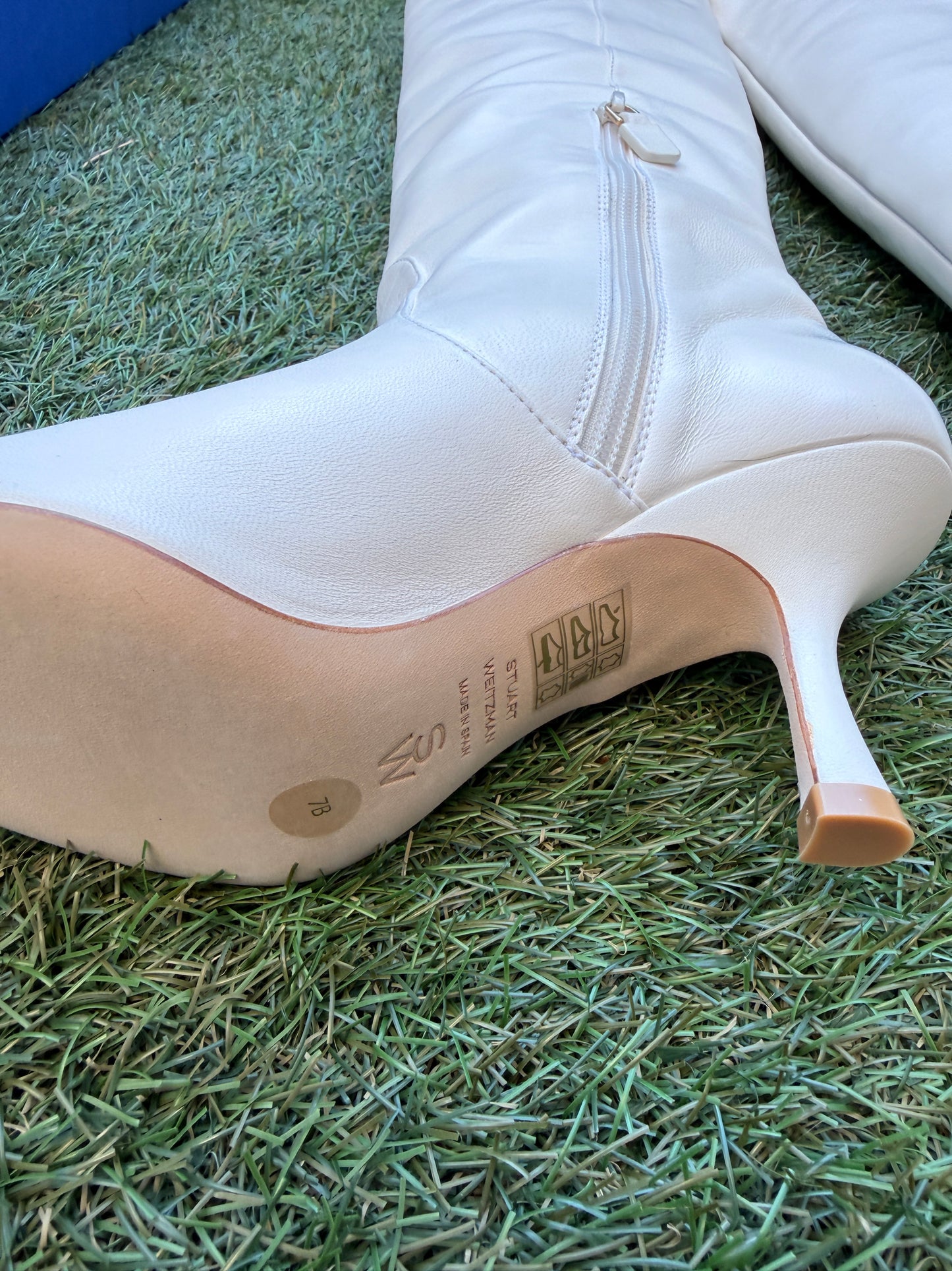 STUART WEITZMAN NAOMI NAPA LEATHER IVORY WHITE ZIP OVER KNEE BOOTS WIDE CALF BOOT