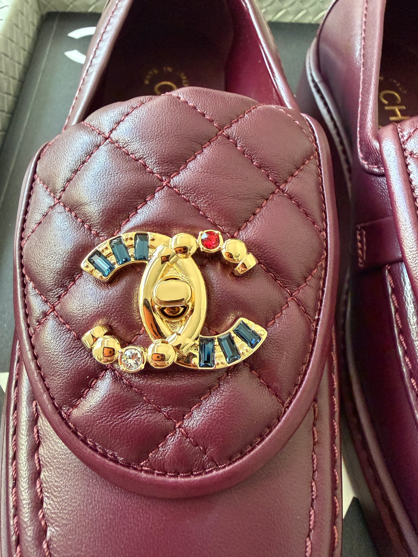 CHANEL BURGUNDY LEATHER LOAFERS OXFORD SHOES GOLD STRASS GEMS CC TURNLOCK MOCCASINS