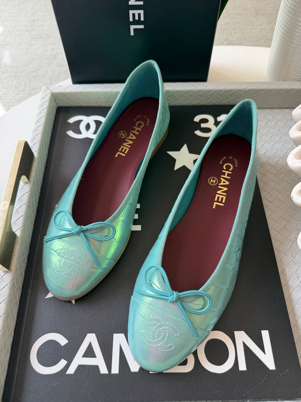 Chanel Green Vert Crocodile Croc Embossed Iridescent Cap Toe Ballet Ballerina Flats