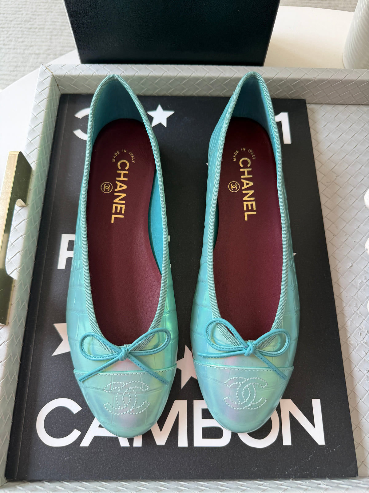 Chanel Green Vert Crocodile Croc Embossed Iridescent Cap Toe Ballet Ballerina Flats