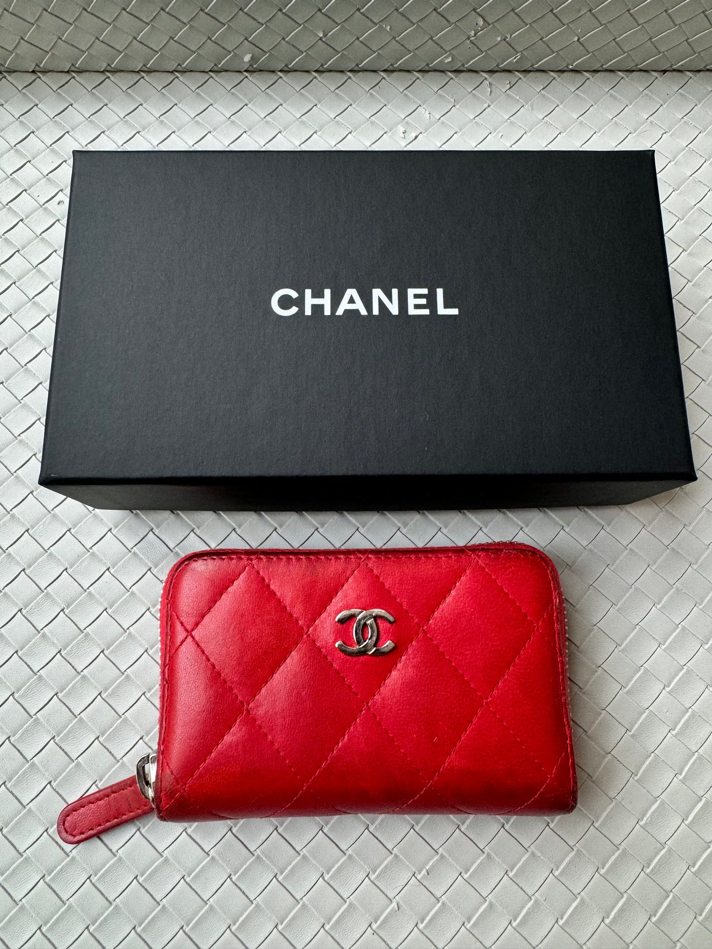 Chanel CC Lambskin Coin Holder Mini Wallet Card Case Matelasse Red Zip Quilted Pre-Owned