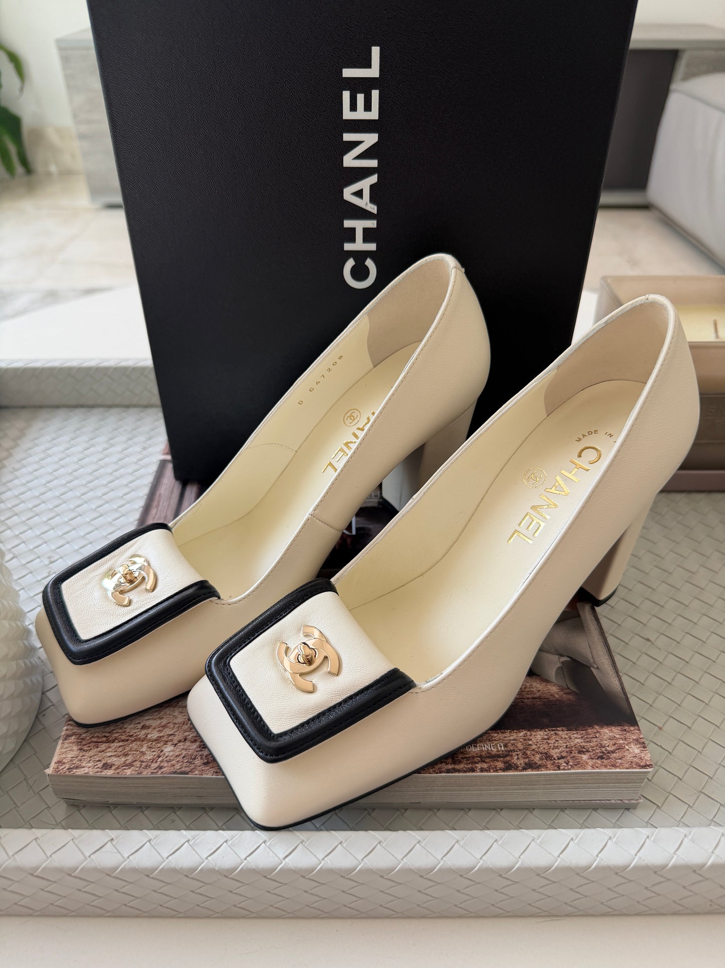 Chanel SS 26 Blazy Ivory Black Lambskin Square Toe CC Logo Turn-lock Pumps Heels