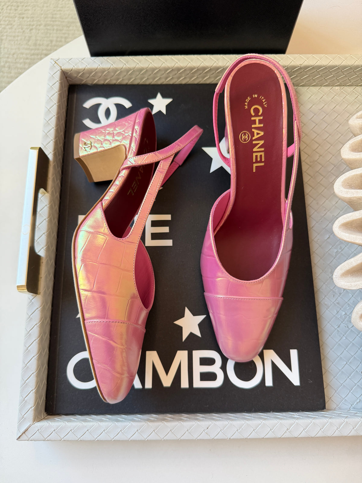 Chanel 26K Sling Crocodile Croc Embossed Patent Slingbacks Iridescent Pink Pumps