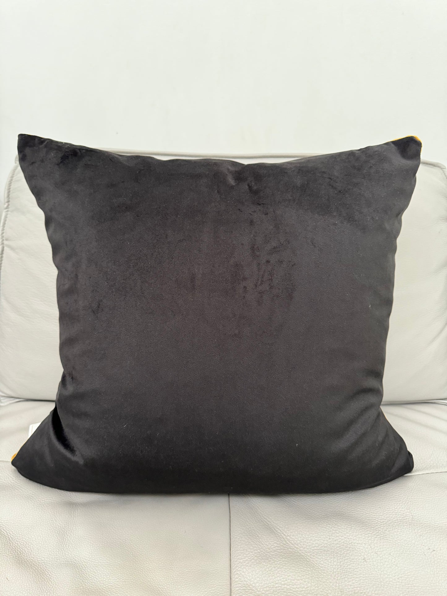 Pacific Coast Austin Horn 22x22 Kona Zebra Yellow Gold Black Decorative Pillow NWT