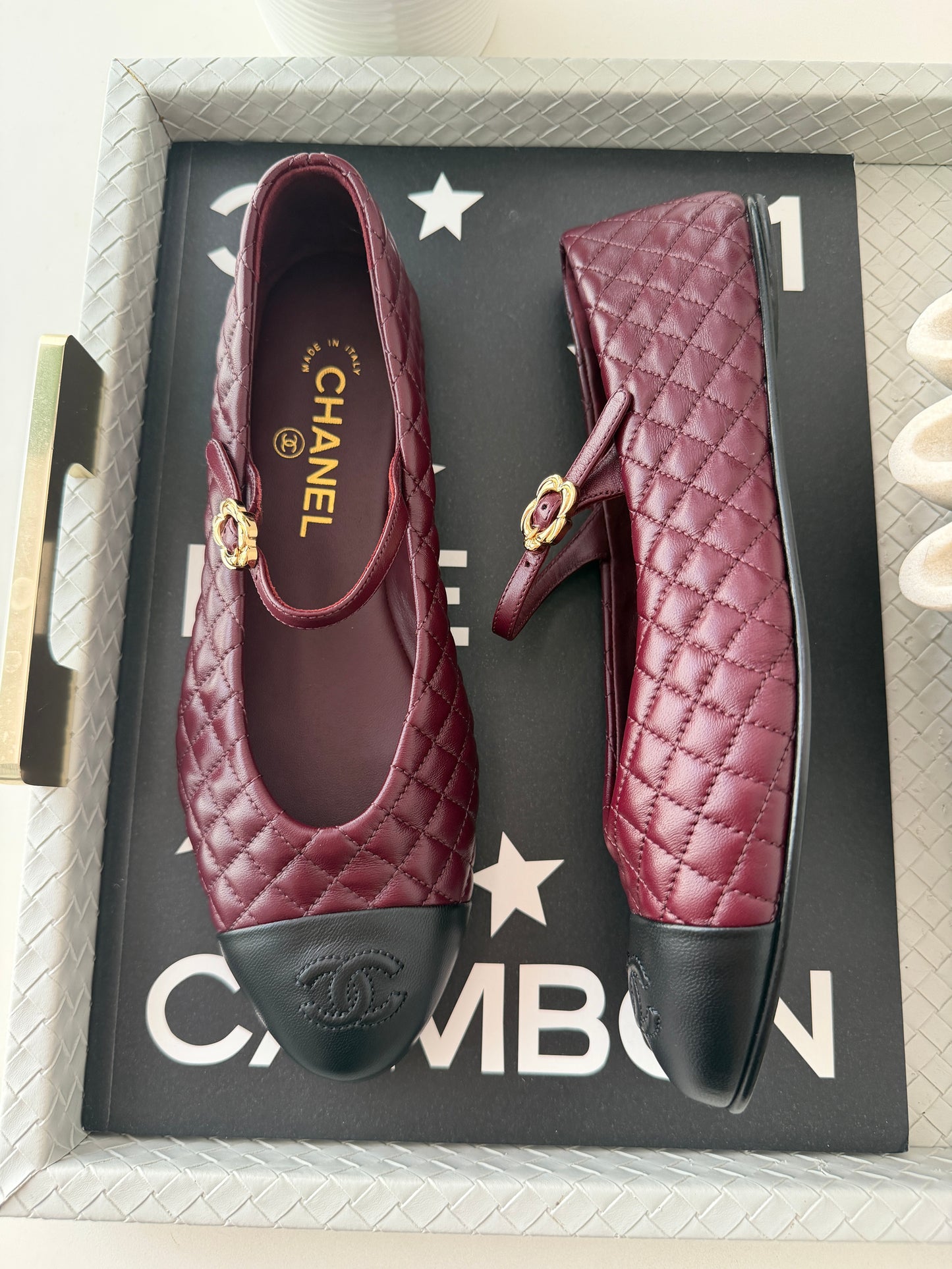 CHANEL CC LOGO BURGUNDY LEATHER MARYJANE BALLET BALLERINA FLATS SHOES GOLD BUCKLE QUILTED BLACK CAP TOE