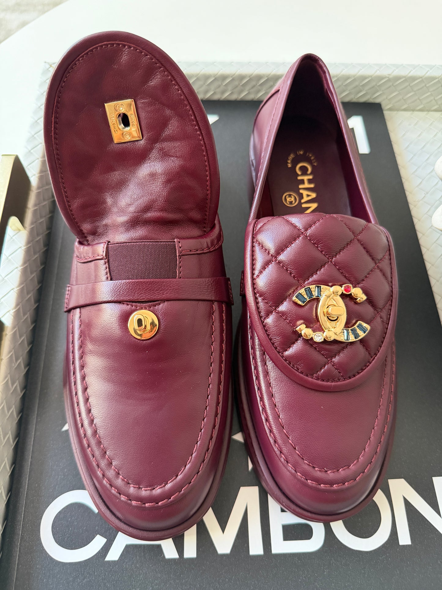 CHANEL BURGUNDY LEATHER LOAFERS OXFORD SHOES GOLD STRASS GEMS CC TURNLOCK MOCCASINS