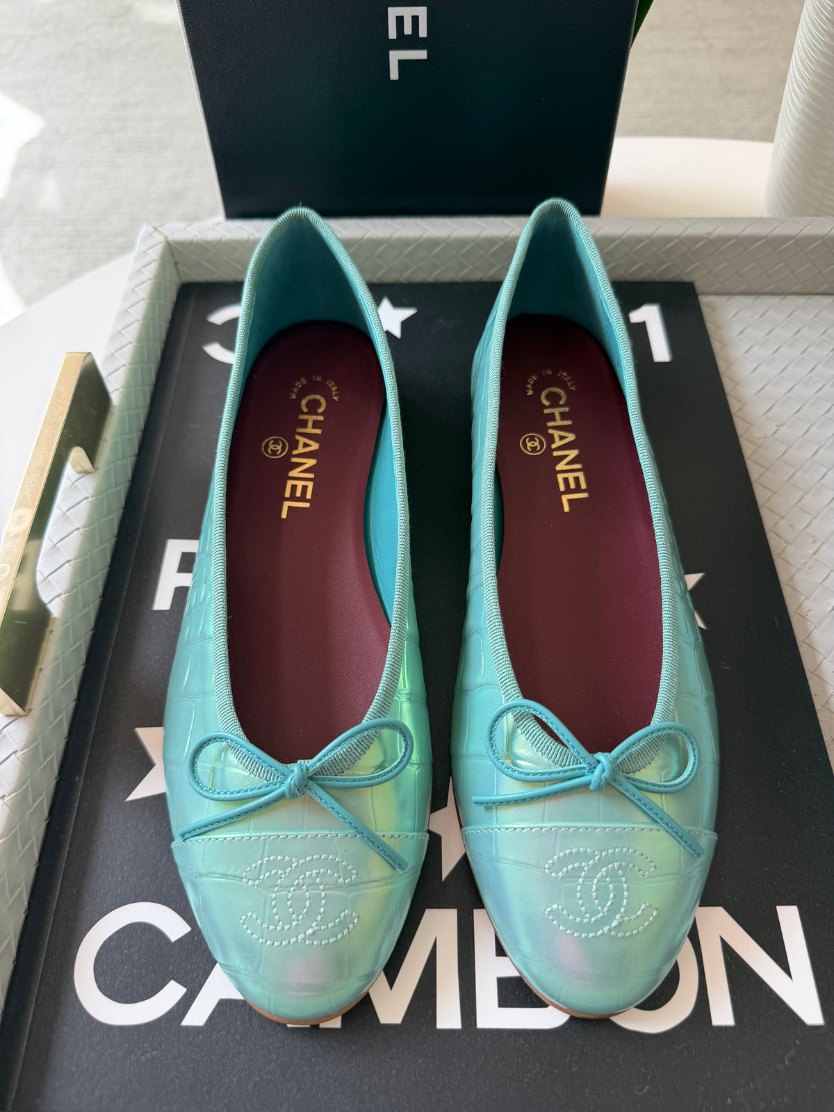 Chanel Green Vert Crocodile Croc Embossed Iridescent Cap Toe Ballet Ballerina Flats