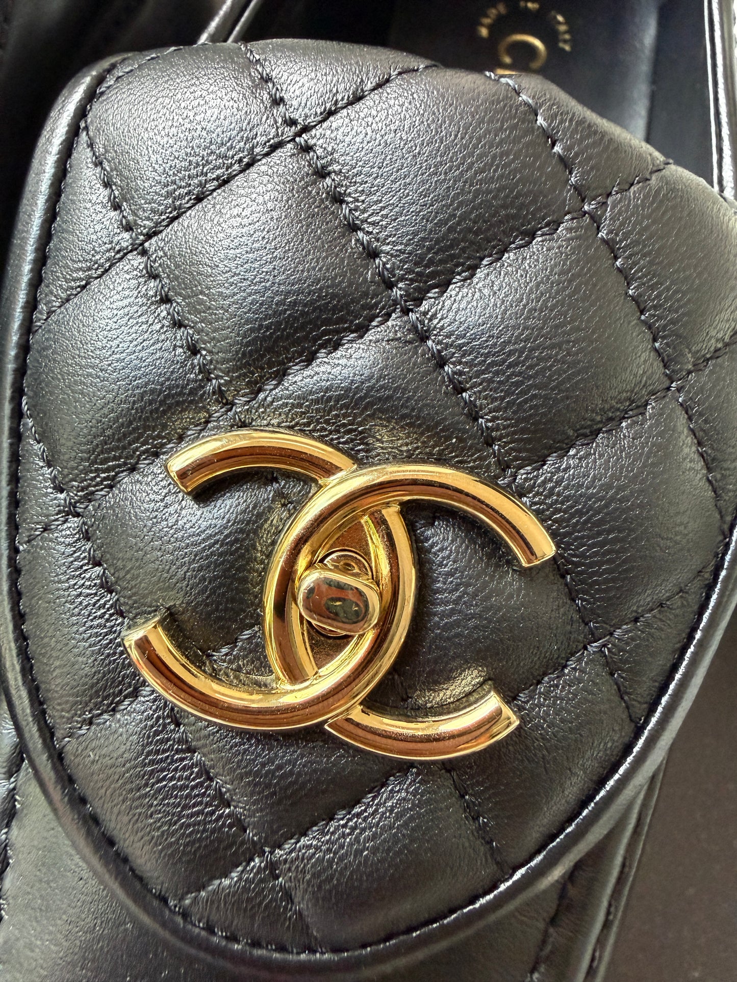 CHANEL BLACK LEATHER LOAFERS MOCCASINS OXFORD GOLD CC TURNLOCK LOGO QUILTED FLATS