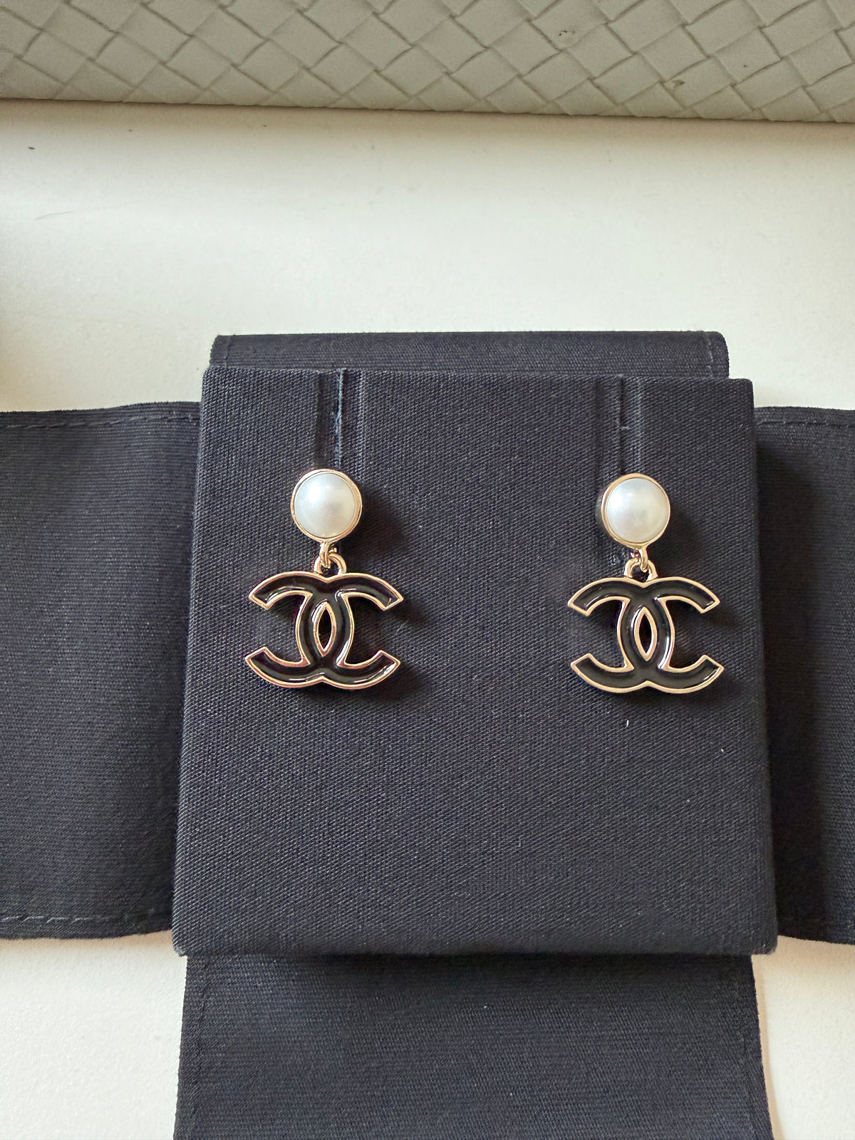 Chanel 26V CC Logo Black Metal Resin Gold Tone Stud White Pearl  Earrings Small