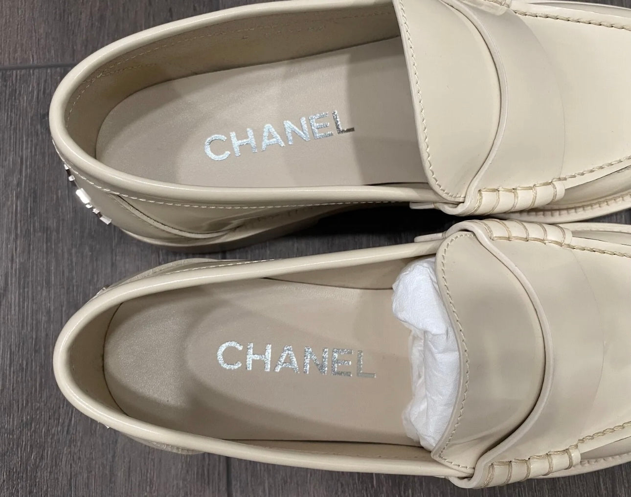 CHANEL IVORY SHINY LEATHER LOAFERS OXFORD SHOES