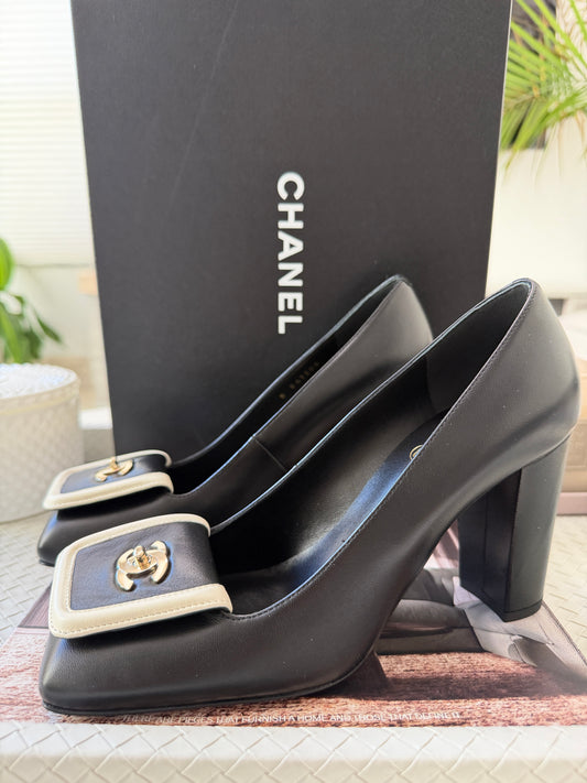Chanel SS 26 Blazy Black Lambskin Square Toe CC Logo Turn-lock Pumps Heels