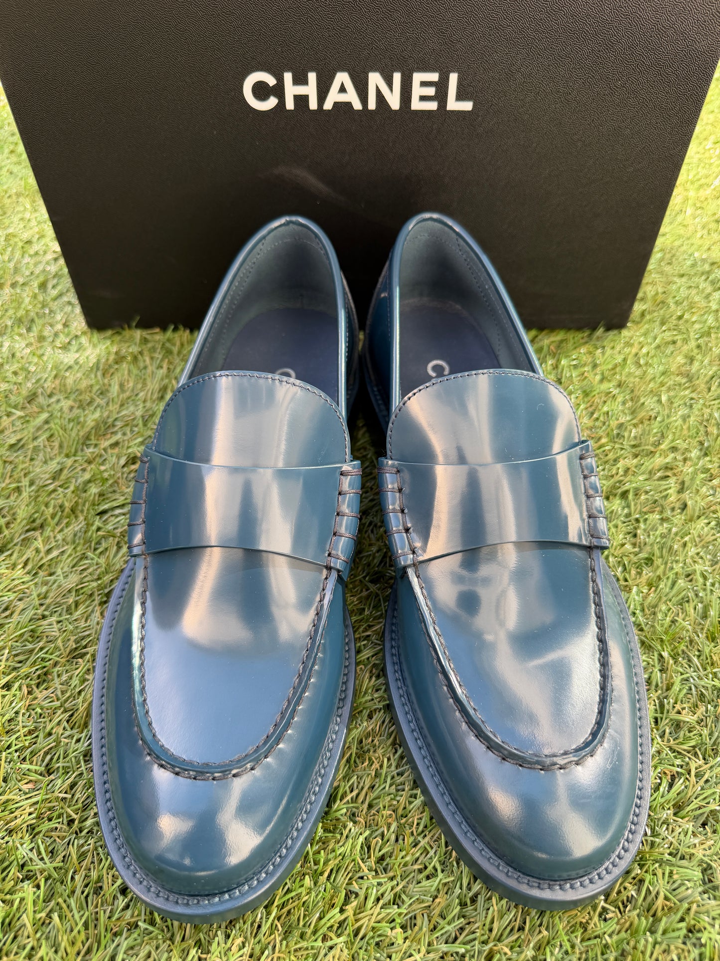 2023 CHANEL NAVY BLUE SHINY LEATHER SILVER LOGO LOAFERS OXFORD SHOES