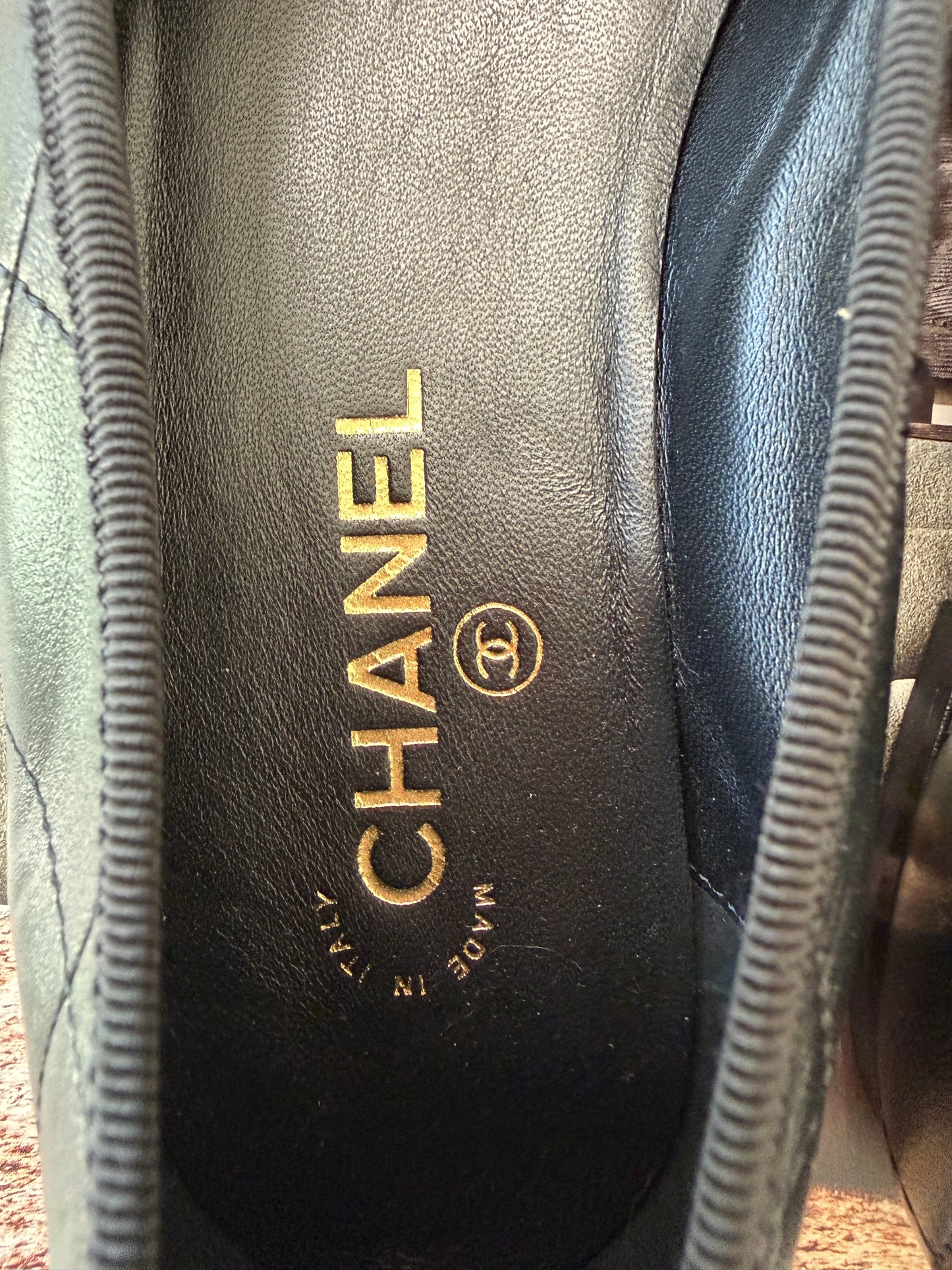 Chanel Cambon 2026 Coco Beach CC Logo Black Leather White Ballet Ballerina Flats