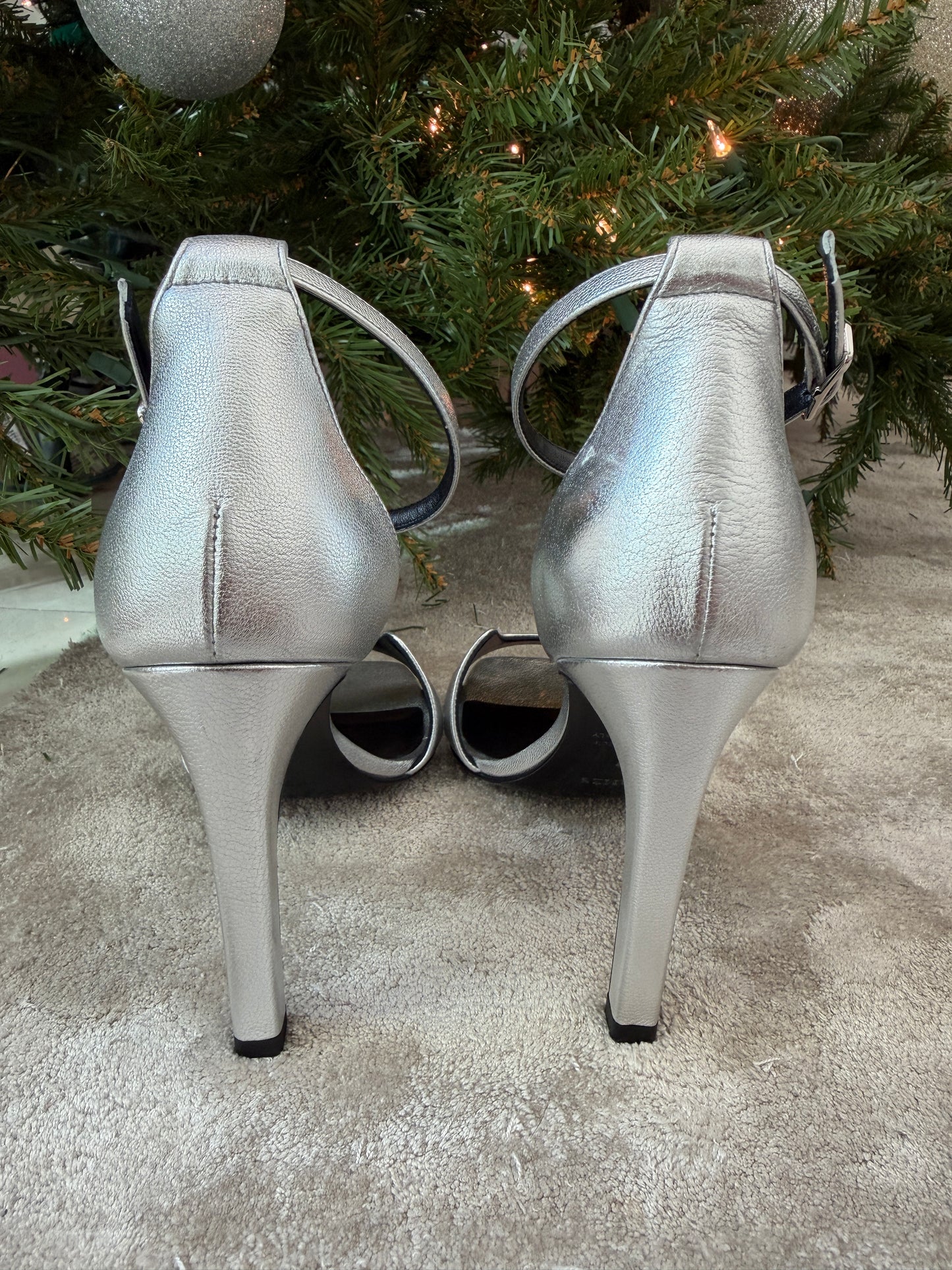 Hermes Joy 105 Gris Argente Metallic Silver Goatskin Leather Ankle Strap Sandal Heels