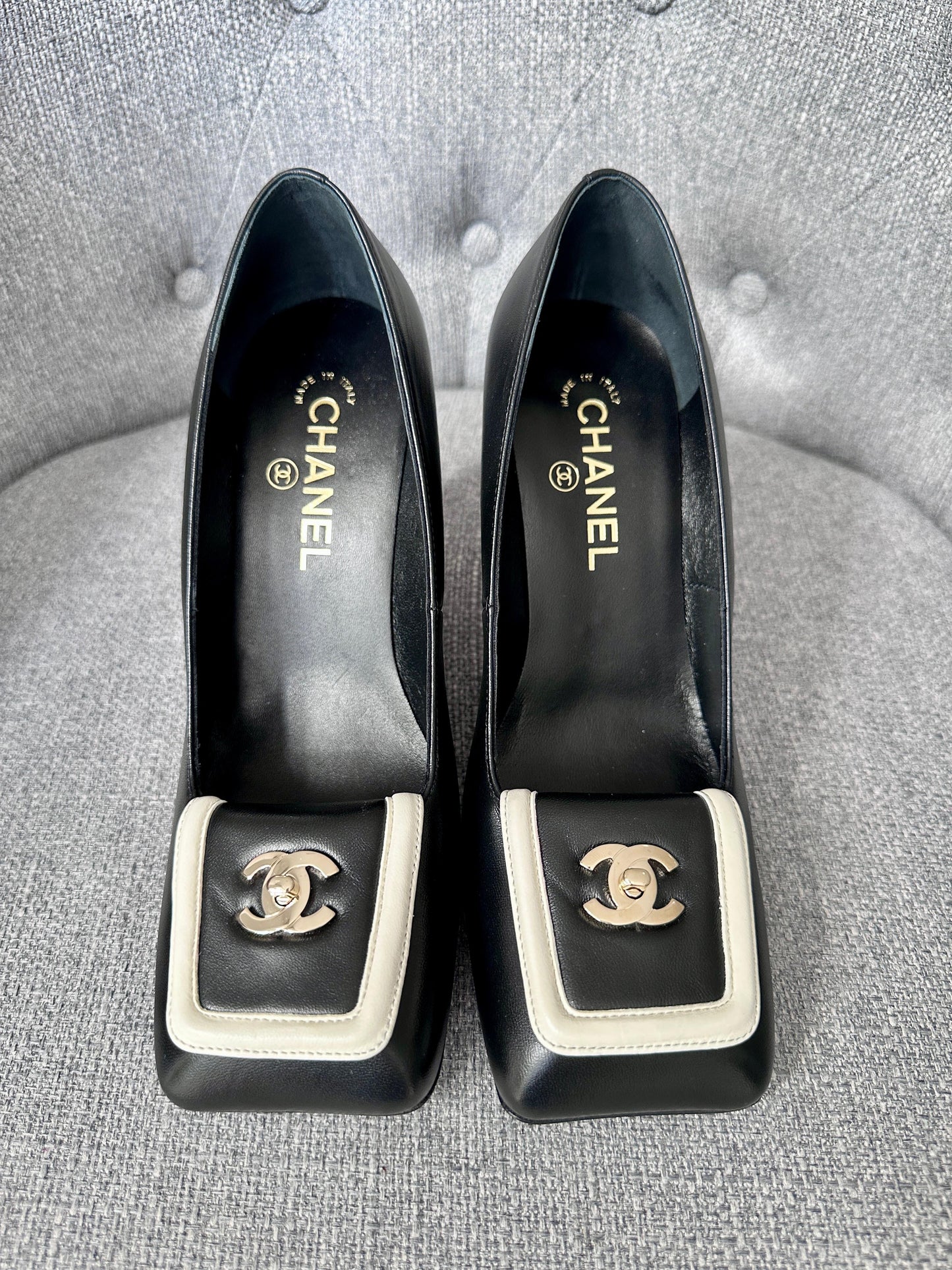 Chanel SS 26 Blazy Black Lambskin Square Toe CC Logo Turn-lock Pumps Heels
