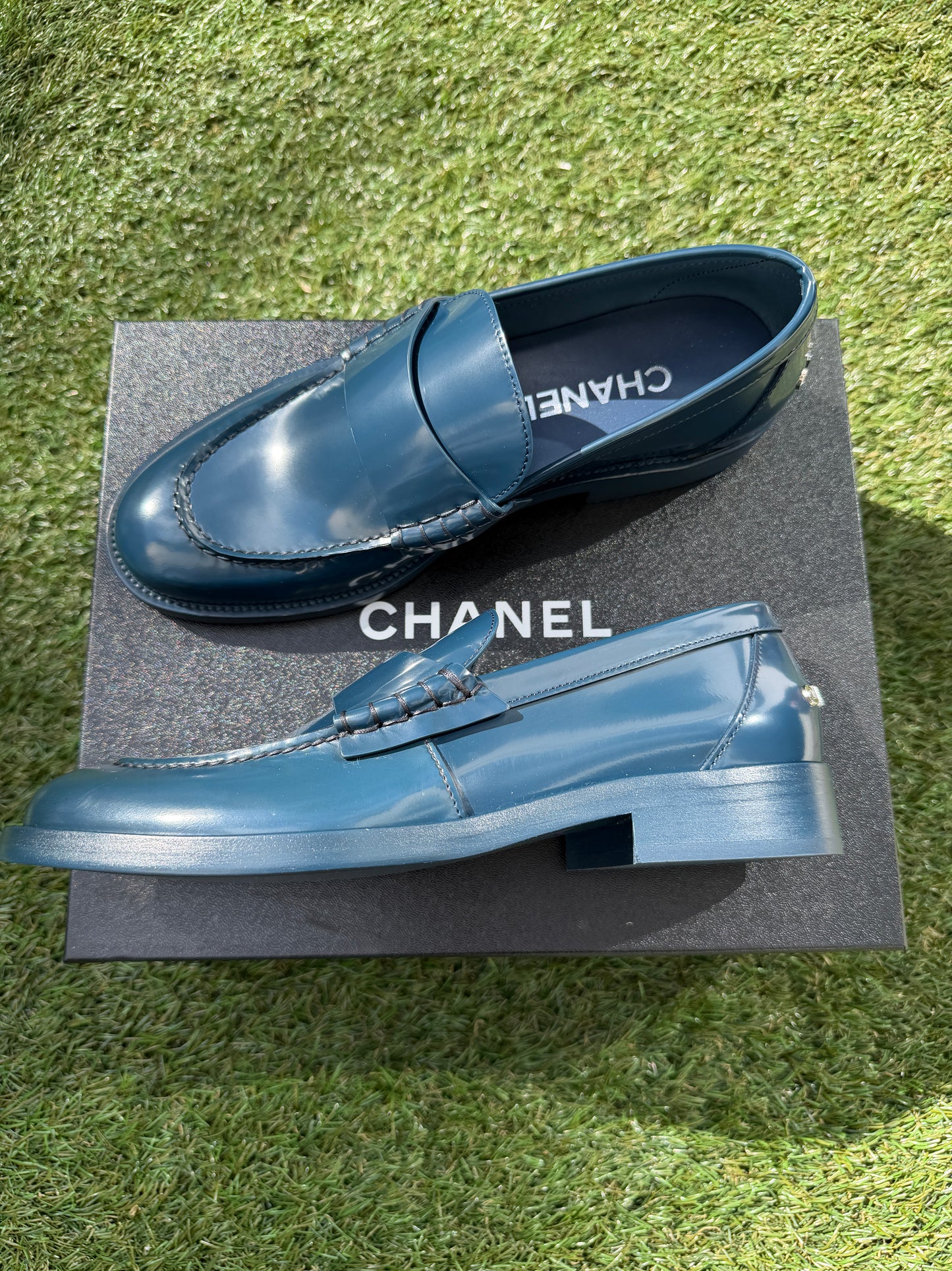 2023 CHANEL NAVY BLUE SHINY LEATHER SILVER LOGO LOAFERS OXFORD SHOES
