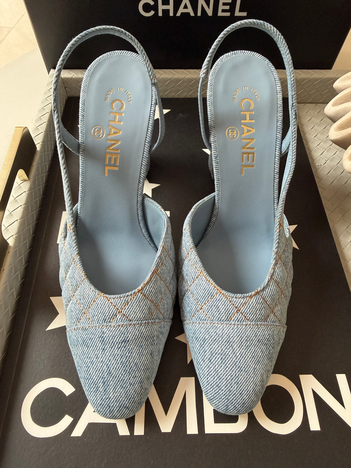 Chanel 26B CC Logo Light Blue Quilted Denim Jean Slingback Pumps Chunky 90mm Heel