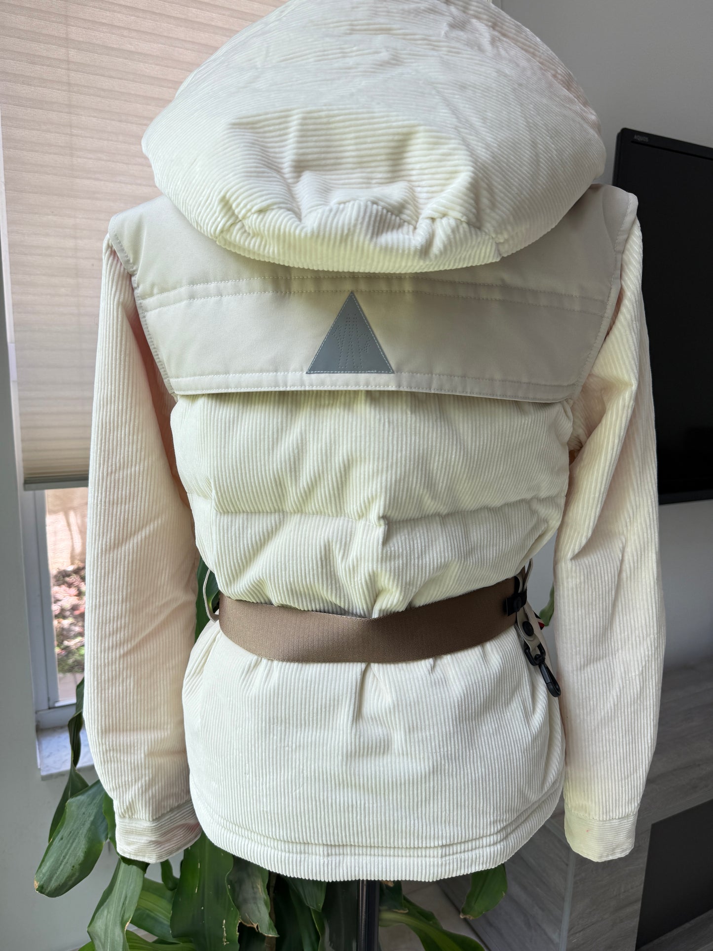 Moncler Grenoble Tetras Ivory Pink Off-White Corduroy Down Puffer Apres Ski Jacket Belt Vest Removable Sleeves