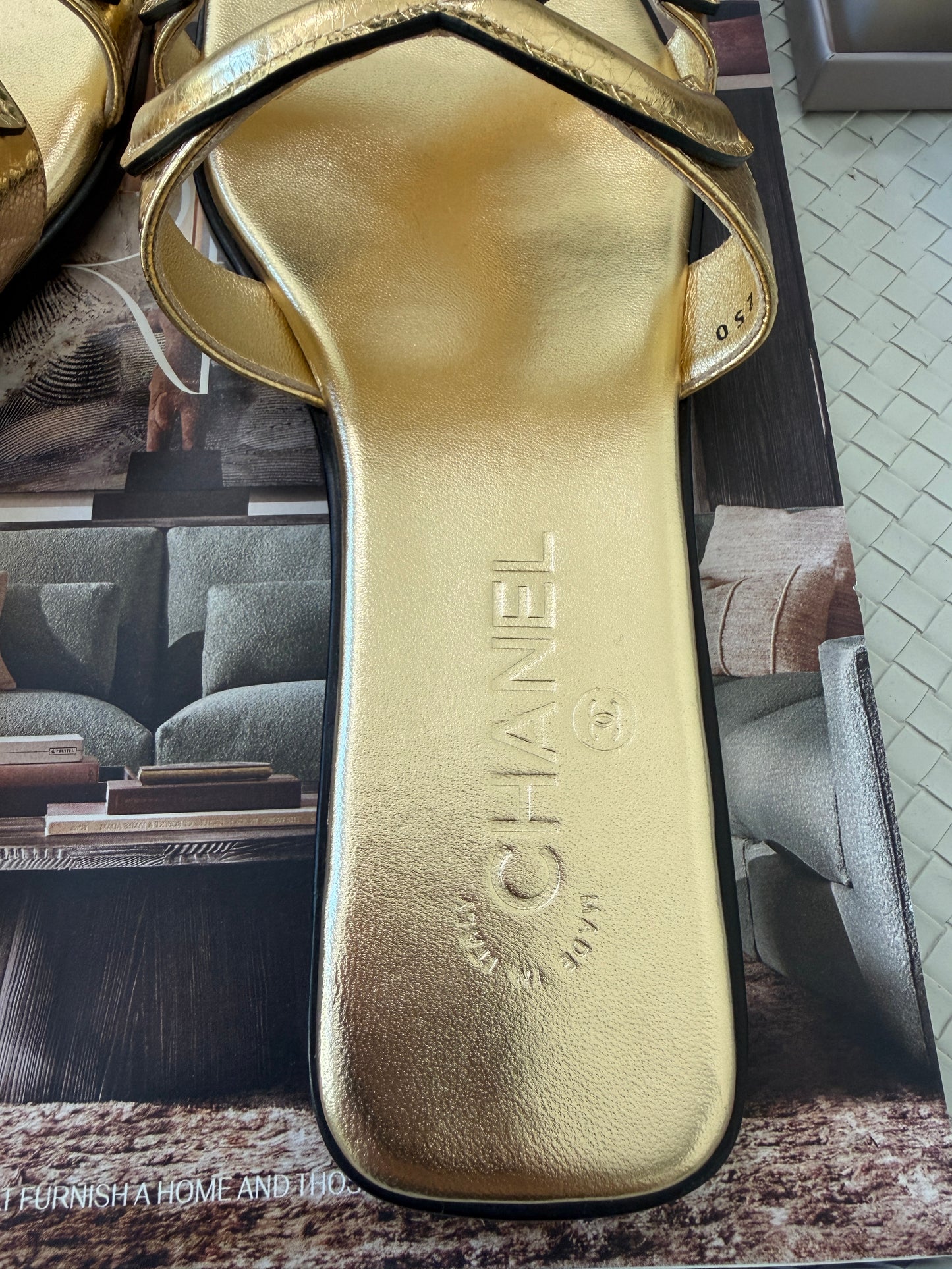Chanel SS 26 Blazy Gold Crackled Leather CC Logo Slides Flat Flip Flop Mules Sandals