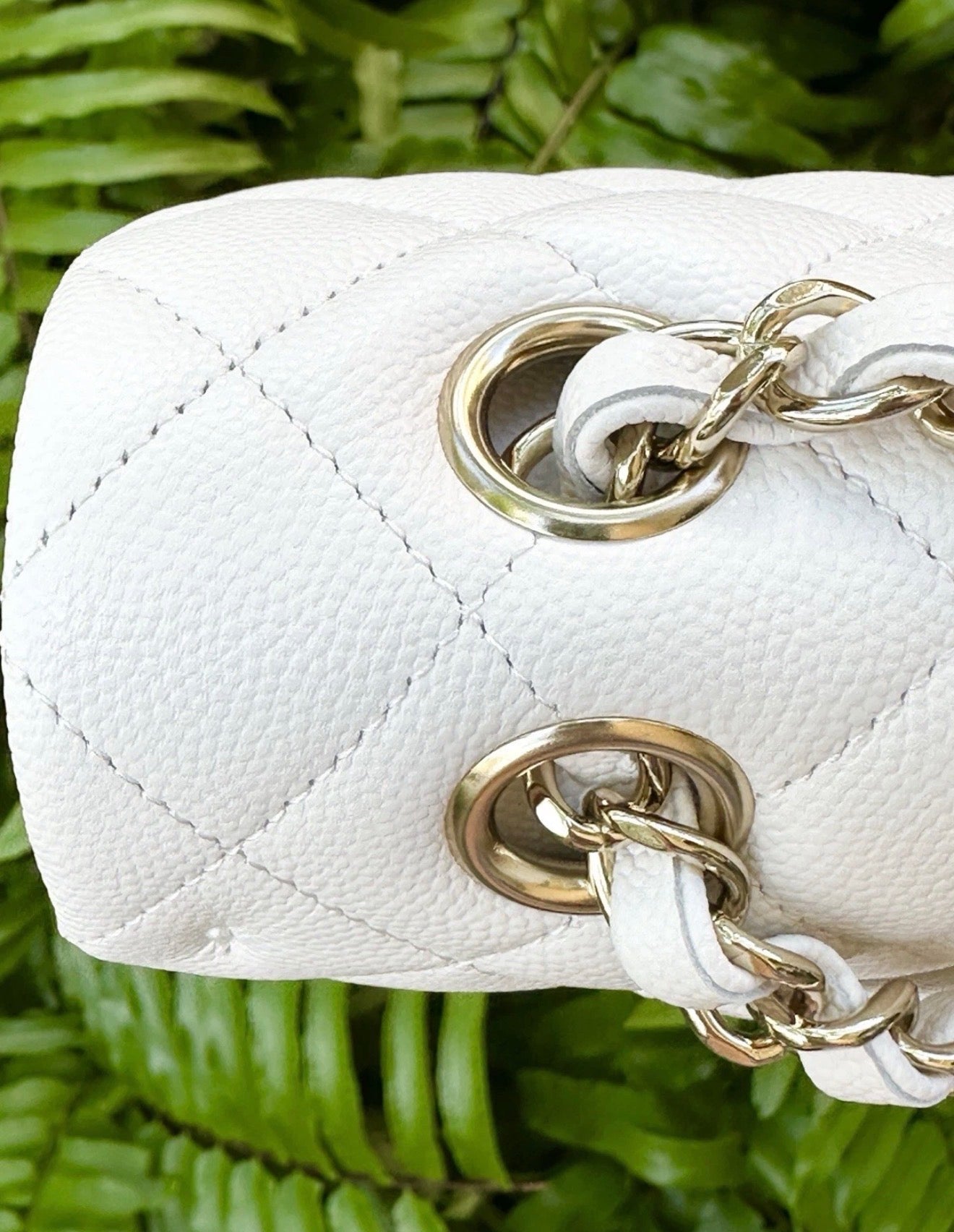 CHANEL WHITE CAVIAR LEATHER MEDIUM CLASSIC DOUBLE FLAP BAG LIGHT GOLD HARDWARE