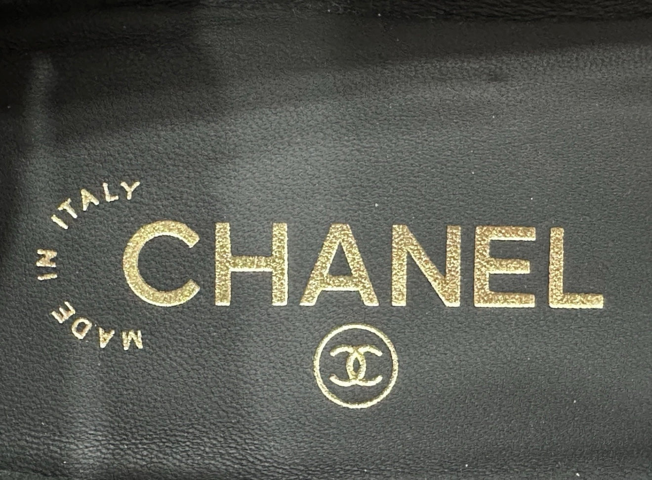 CHANEL CC LOGO STAMPED EMBOSSED BLACK LEATHER PATENT CAP TOE BALLET BALLERINA FLATS SHOES