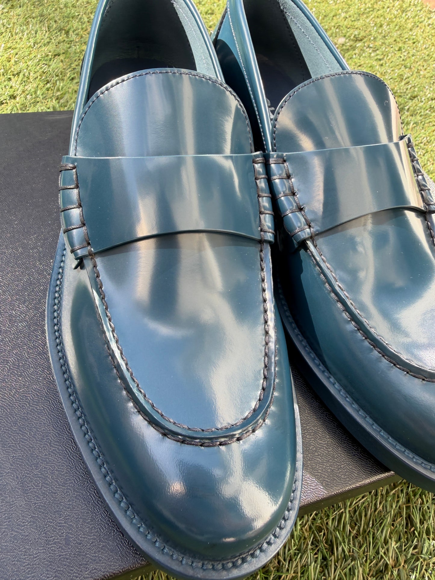 2023 CHANEL NAVY BLUE SHINY LEATHER SILVER LOGO LOAFERS OXFORD SHOES
