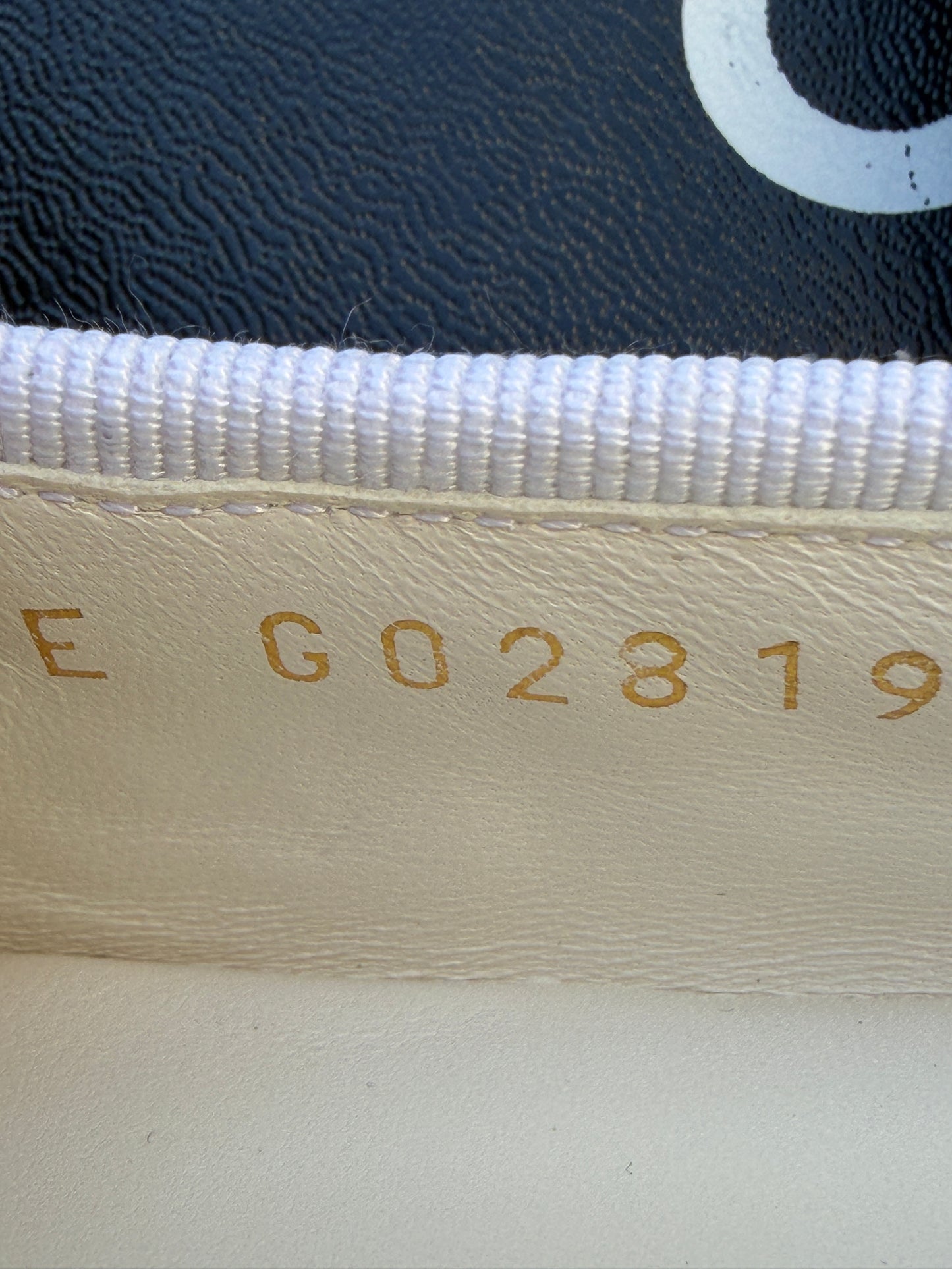 CHANEL WHITE LOGO CAMELLIA EMBOSSED EMBROIDERED FABRIC NYLON BALLET BALLERINA FLATS CAP TOE