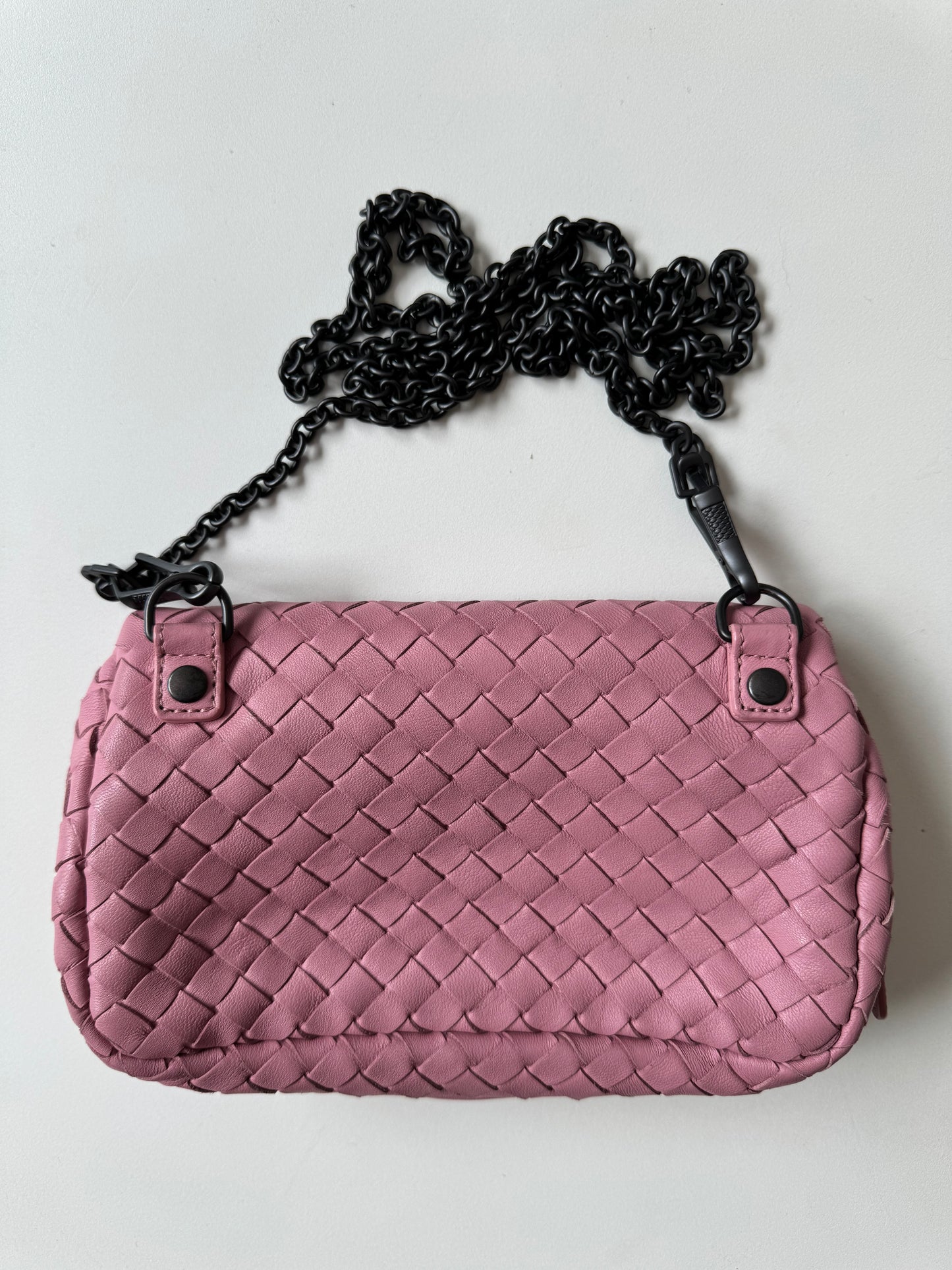 BOTTEGA VENETA INTRECCIATO MINI LEATHER CROSS-BODY BAG IN DUSTY PINK PRE-OWNED