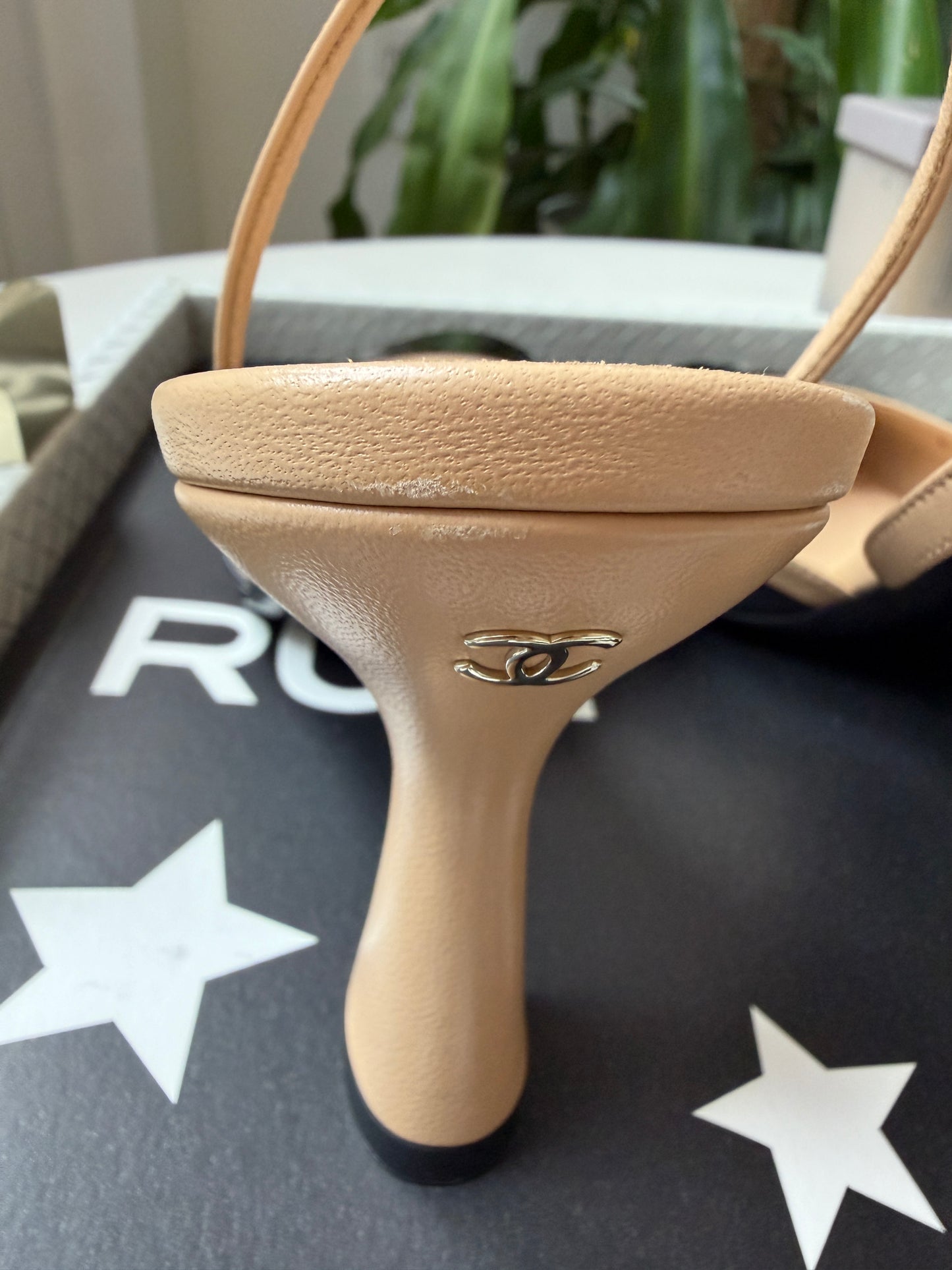 Chanel SS26 Beige Black Lambskin Patent Calfskin Leather Classic Slingbacks Pumps Heels