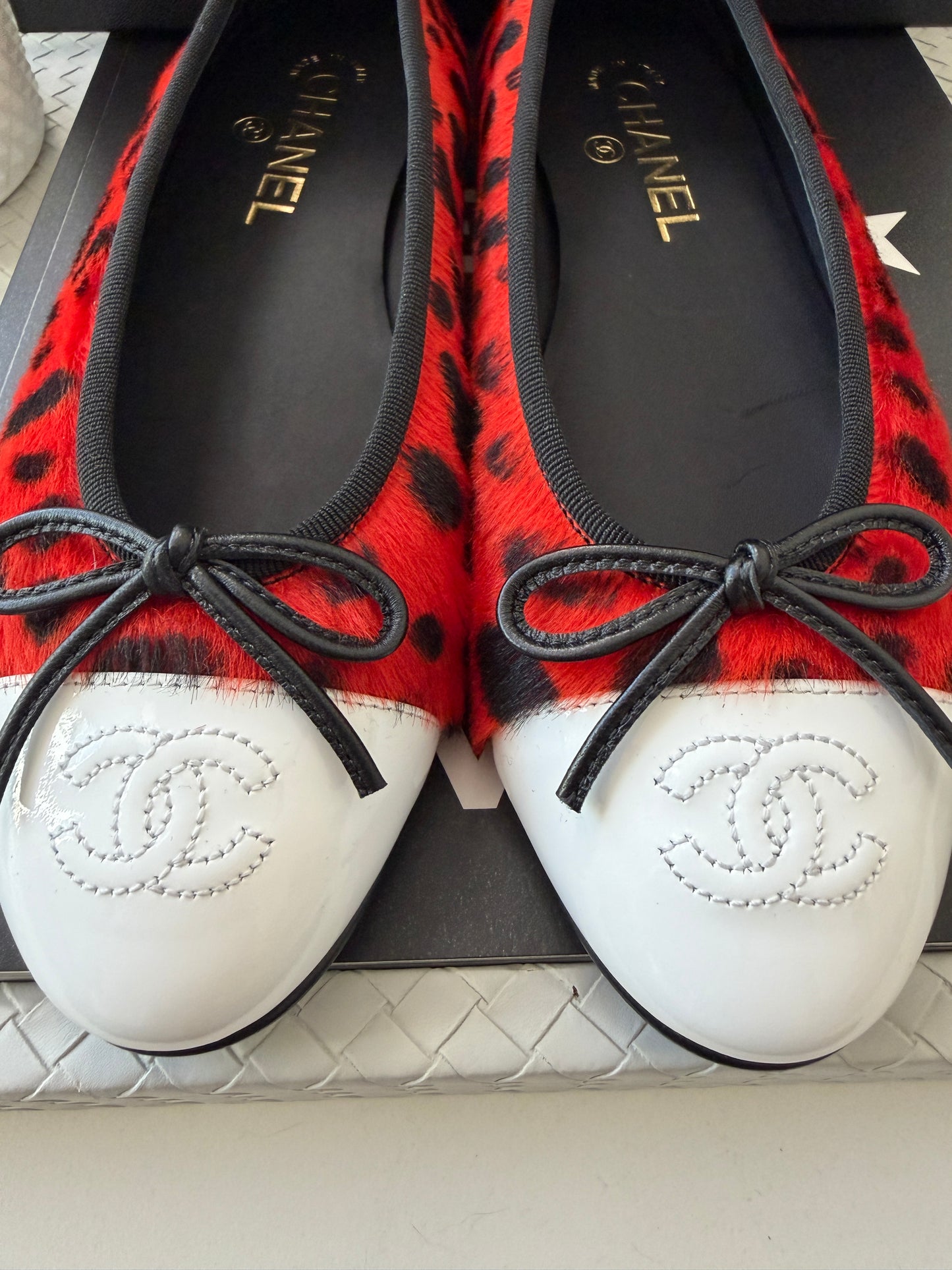 Chanel MÉTIERS D’ART 26 Red Orange Black White Pony Hair Animal Print Ballet Flats