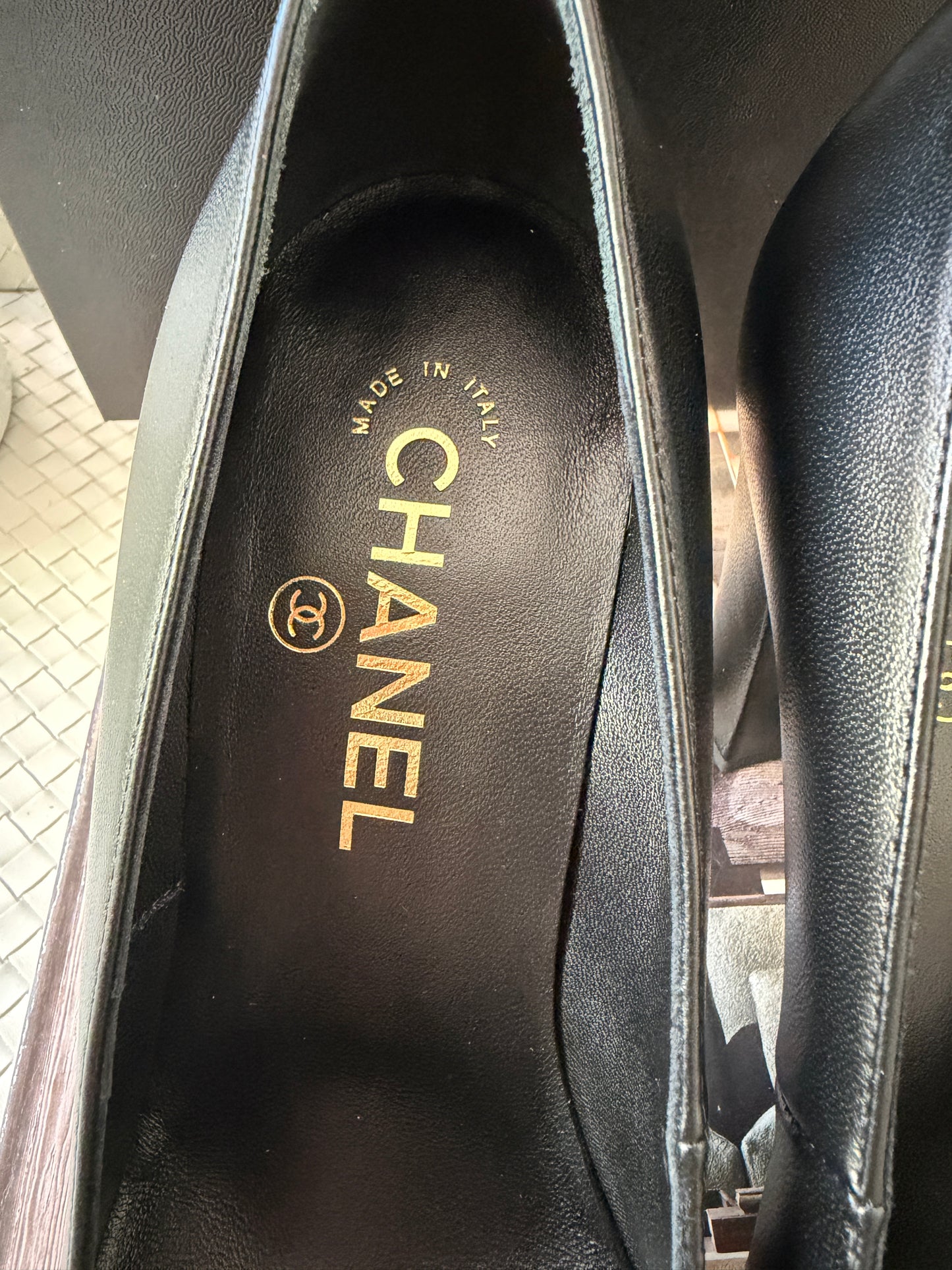 Chanel SS 26 Blazy Black Lambskin Square Toe CC Logo Turn-lock Pumps Heels