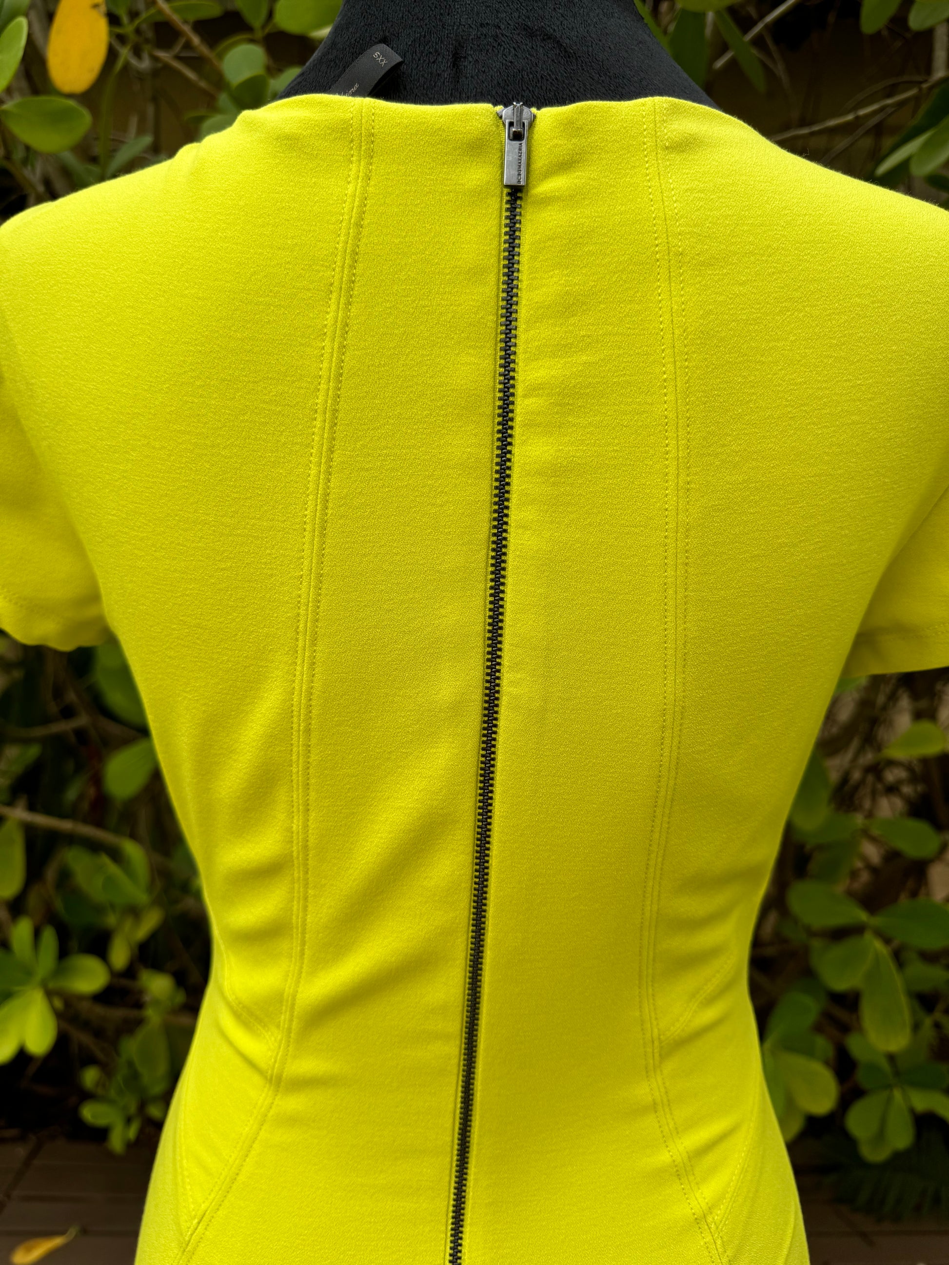 BCBG Maxazria Chloe Dark Lime Yellow Green Short Mini Dress Pre-Owned BCBG Maxazria Chloe Dark Lime Yellow Green Short Mini Dress Pre-Owned
