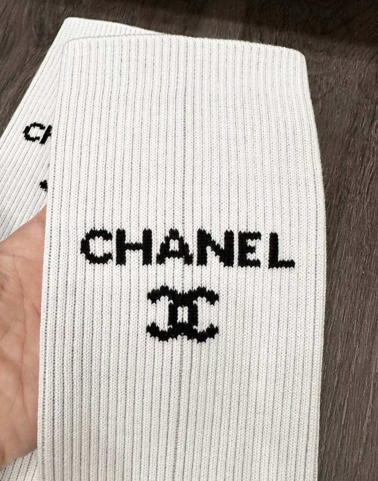 Chanel 24C WHITE LEG WARMERS FOR RUNWAY CC LOGO GAITERS STRETCHY RIB KNIT