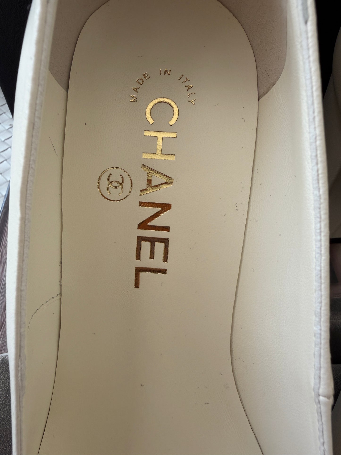 Chanel SS 26 Blazy Ivory Black Lambskin Square Toe CC Logo Turn-lock Pumps Heels