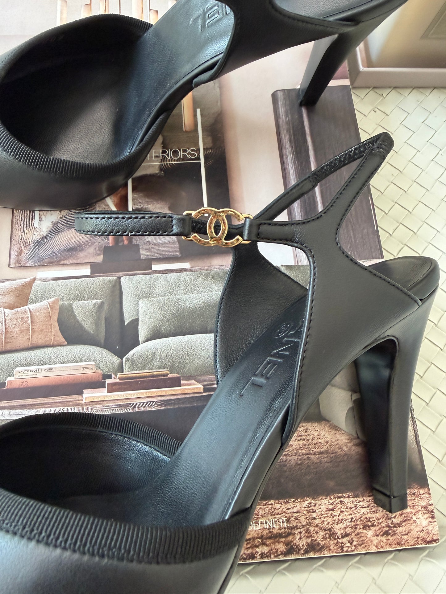 CHANEL SS 2026 BLAZY BLACK WHITE TOE LEATHER CC LOGO HEELS SHOES PUMPS SLINGBACKS