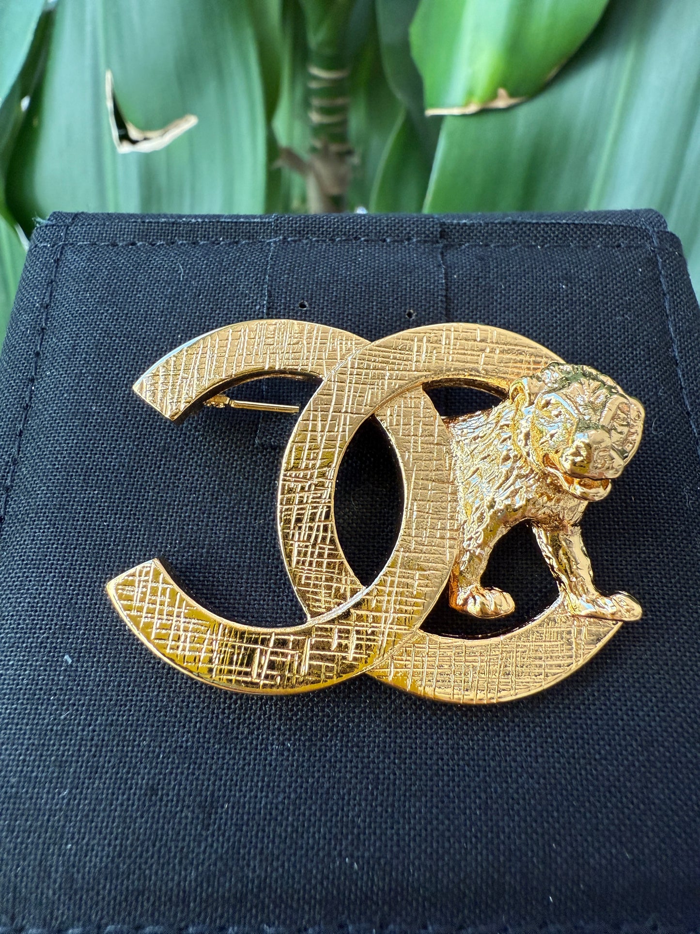 Chanel CC Gold Tone Golden Logo Lion Metal Classic Brooch 22A Pin
