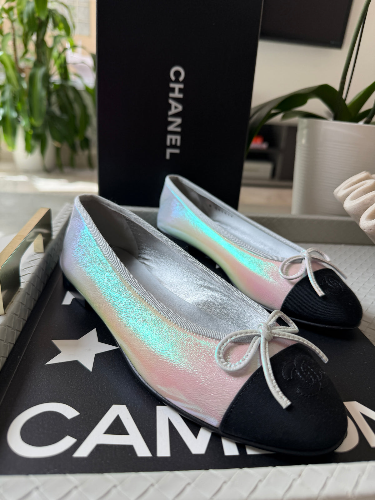 Chanel 26K Pearl White Silver Iridescent Black Cap Toe Ballet Ballerina Flats